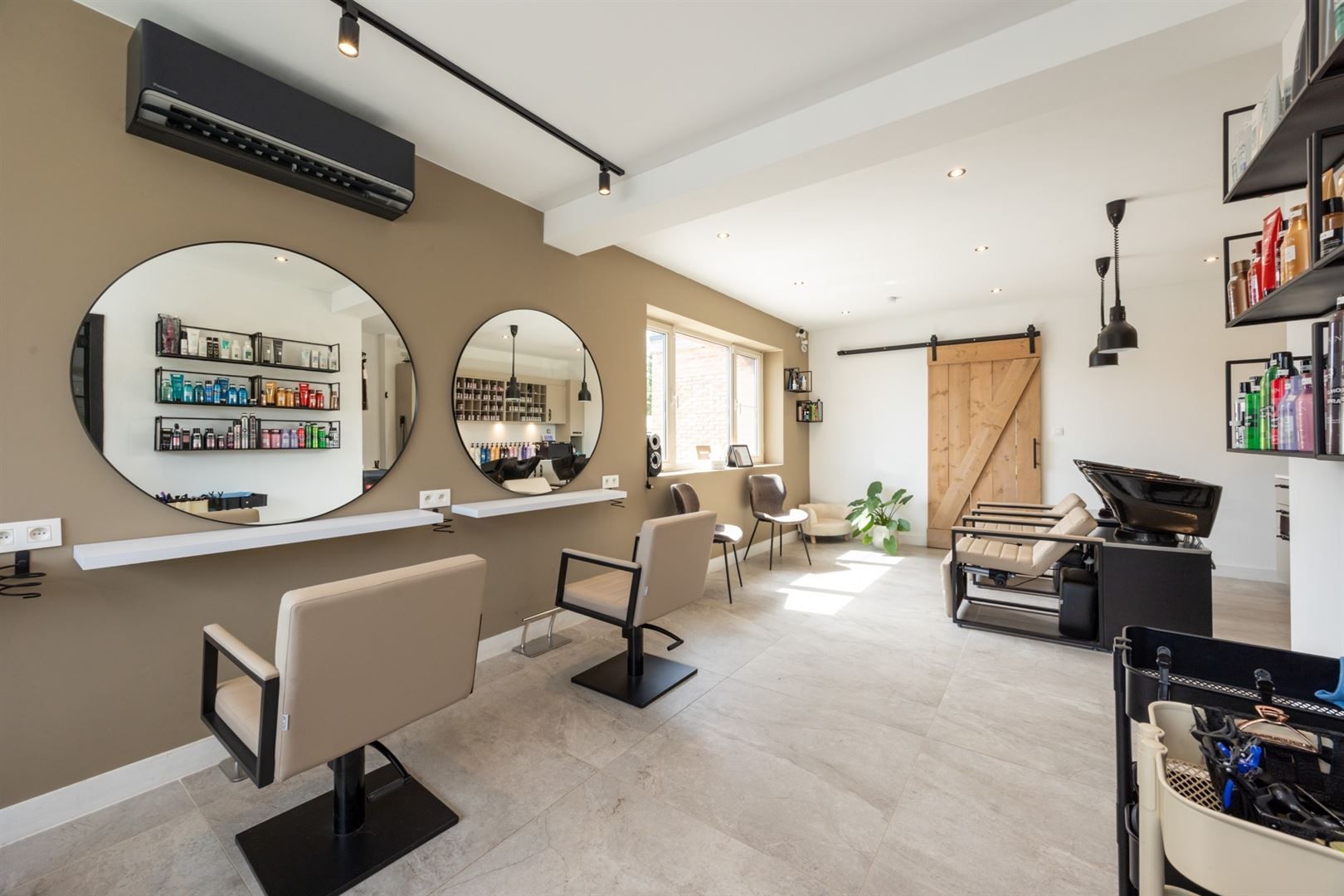 Woning met drie slaapkamers in een rustige omgeving foto 14