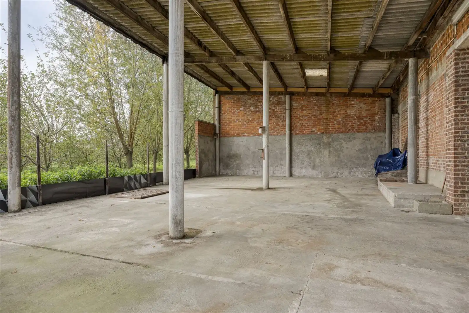 Woning met ruime loods te koop foto 40