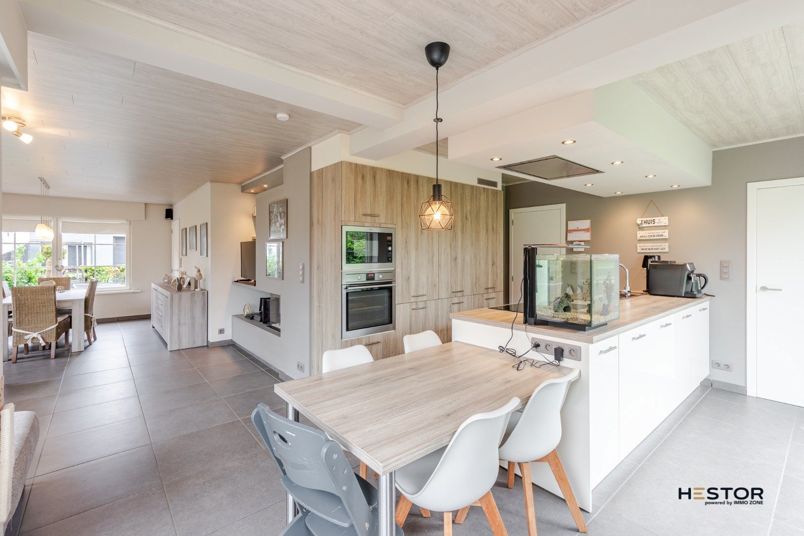 Rustig gelegen gezinswoning foto 3