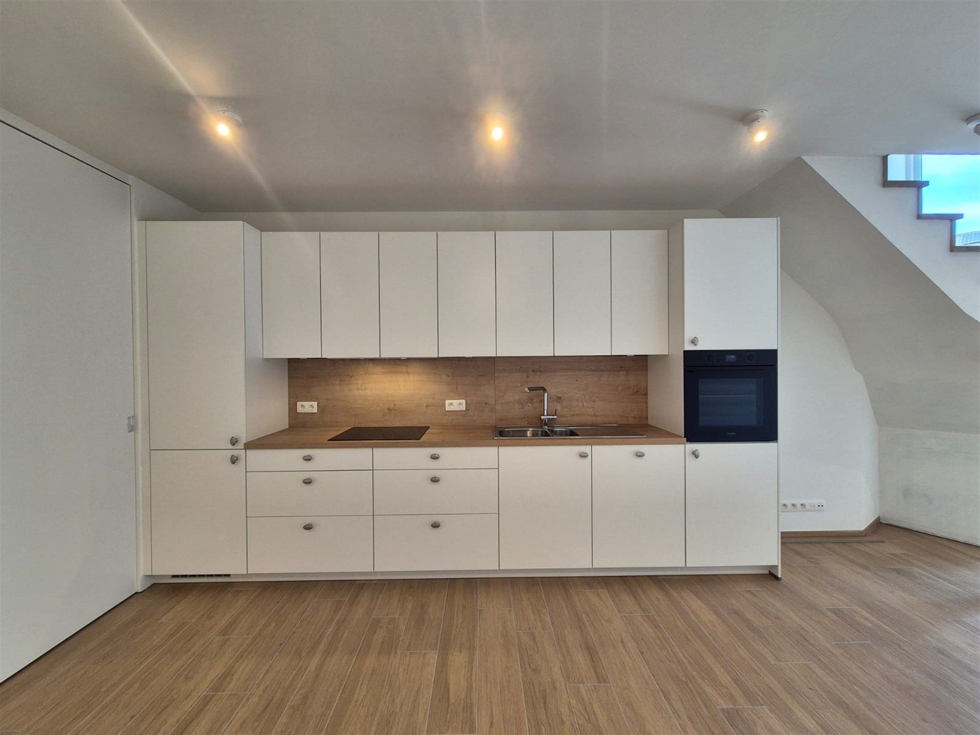 Moderne en energiezuinige nieuwbouwwoning met 2 slaapkamers en koer. foto 7