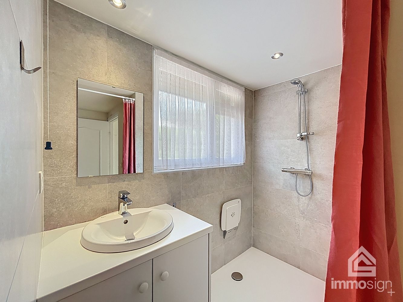 Charmante gezinswoning met potentieel op ruim hoekperceel in hartje Eksel foto 16