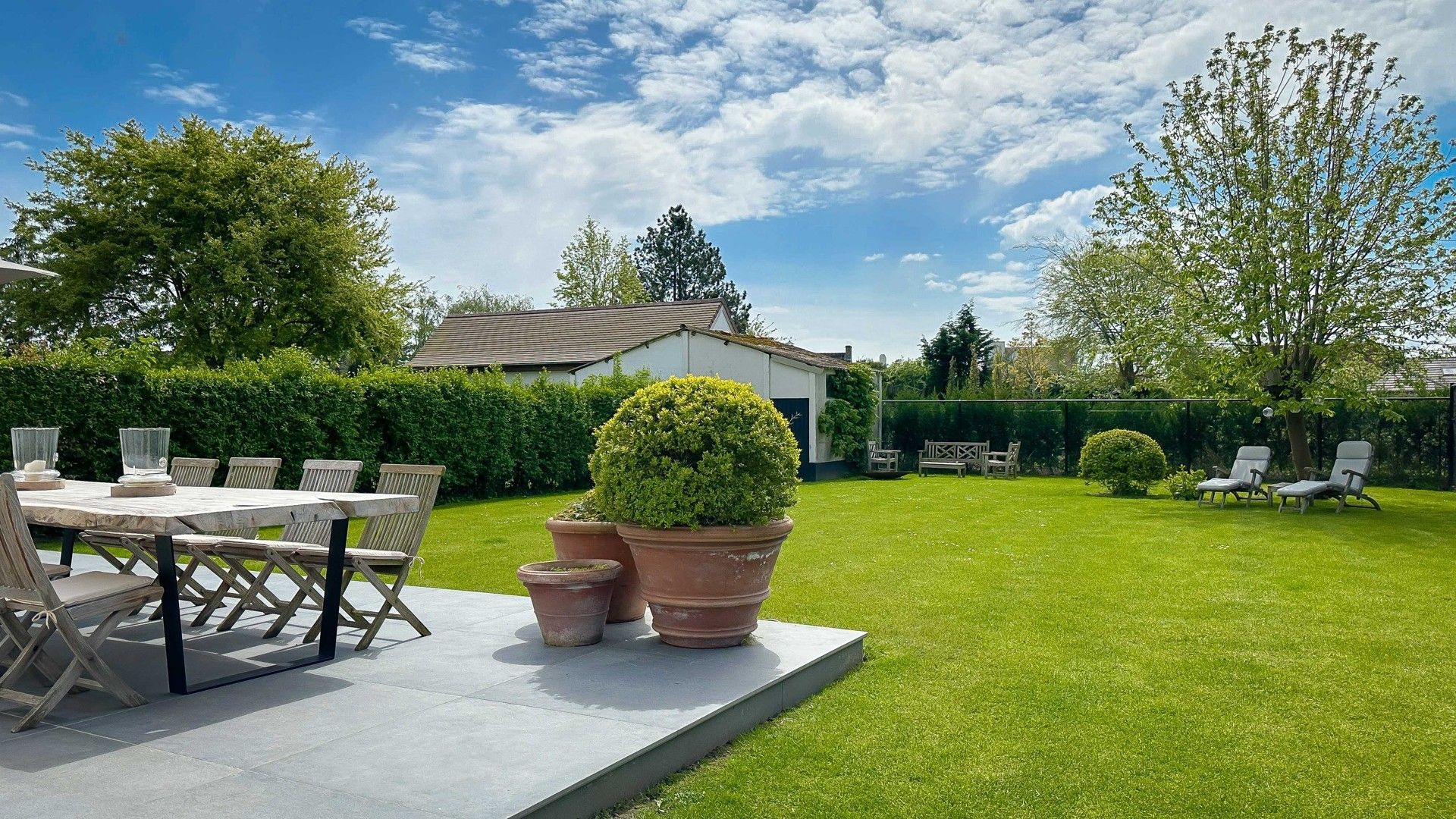 Gerenoveerde koppelvilla met grote tuin zuidgericht foto 20