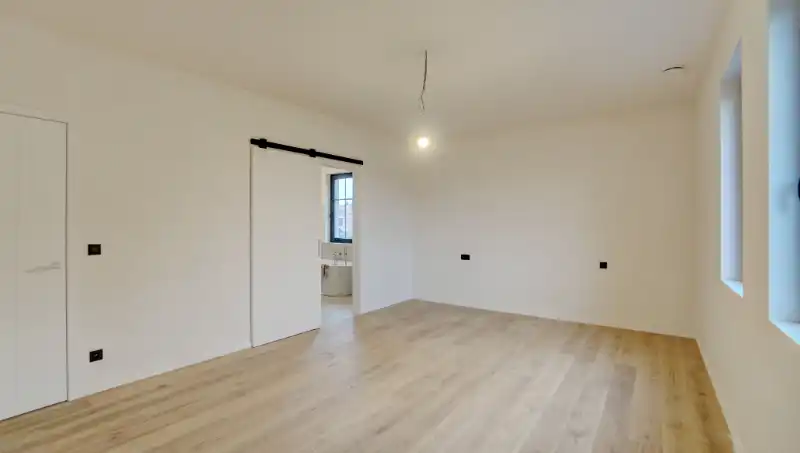 Ruime luxe nieuwbouwvilla van 368m² op 6 are 36 ca foto 9