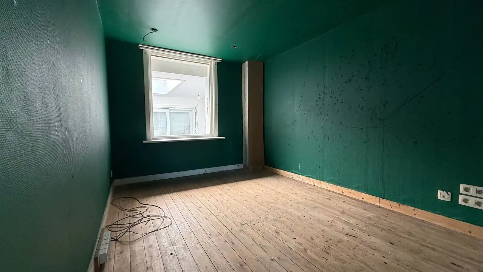 HOB met 4 slaapkamers en grote tuin foto 5