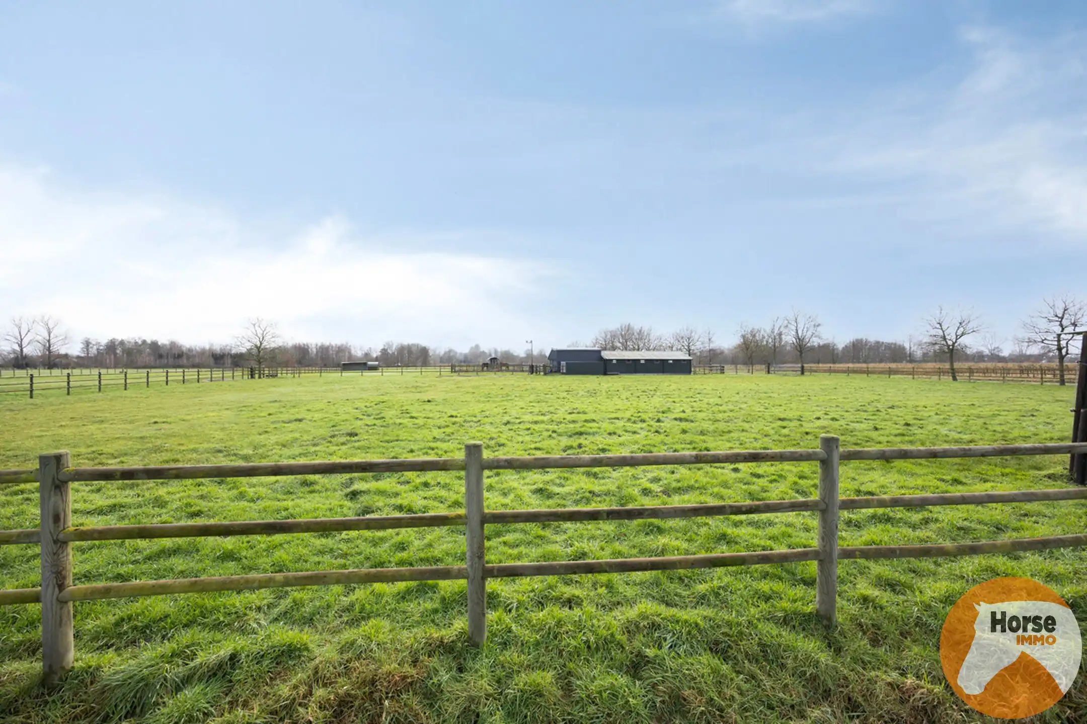 LOCHRISTI - Rustig gelegen stalgebouw op +- 2,3HA foto 18