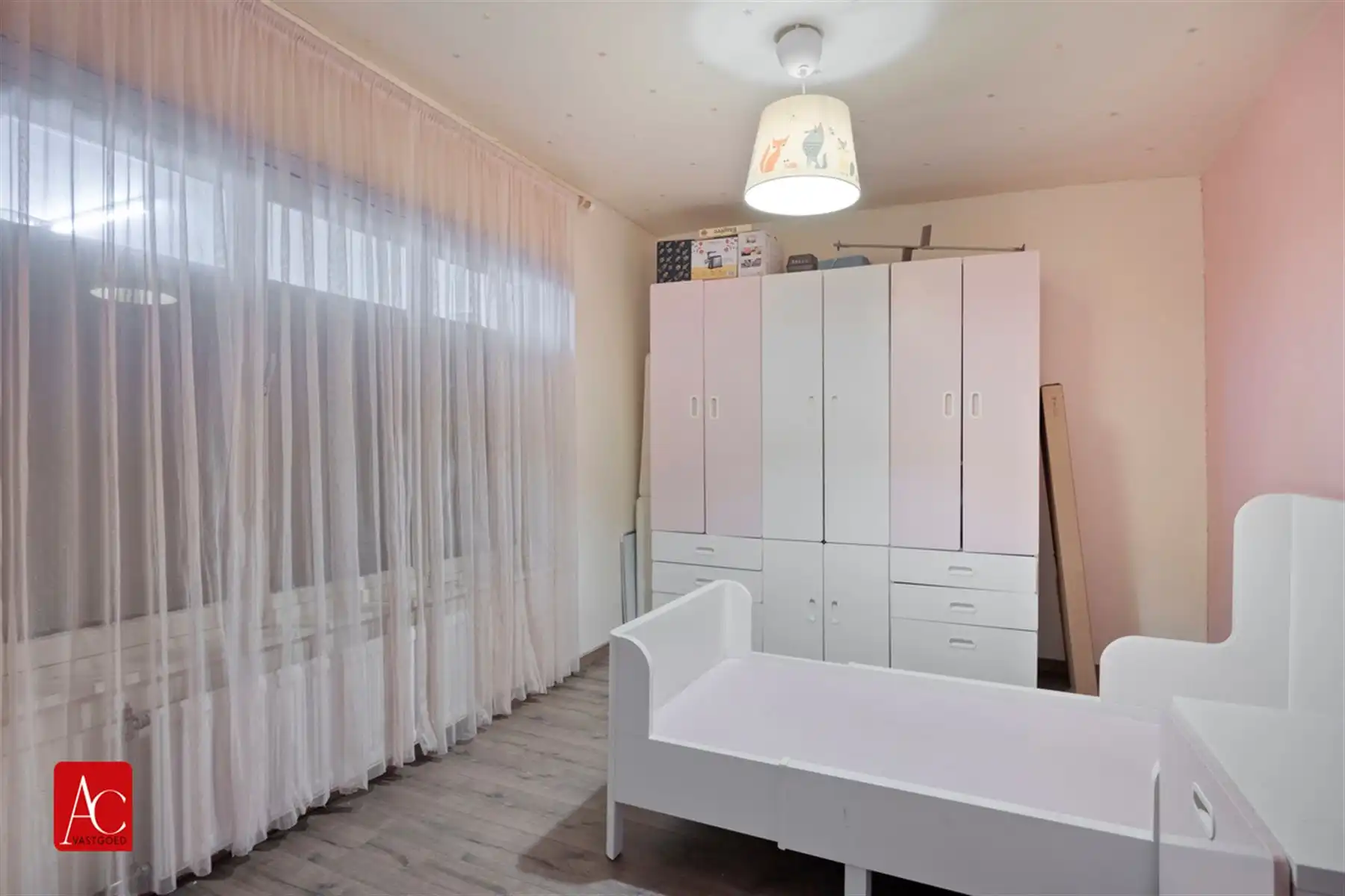 Instapklare gezinswoning met 3 slaapkamers en garage foto 15