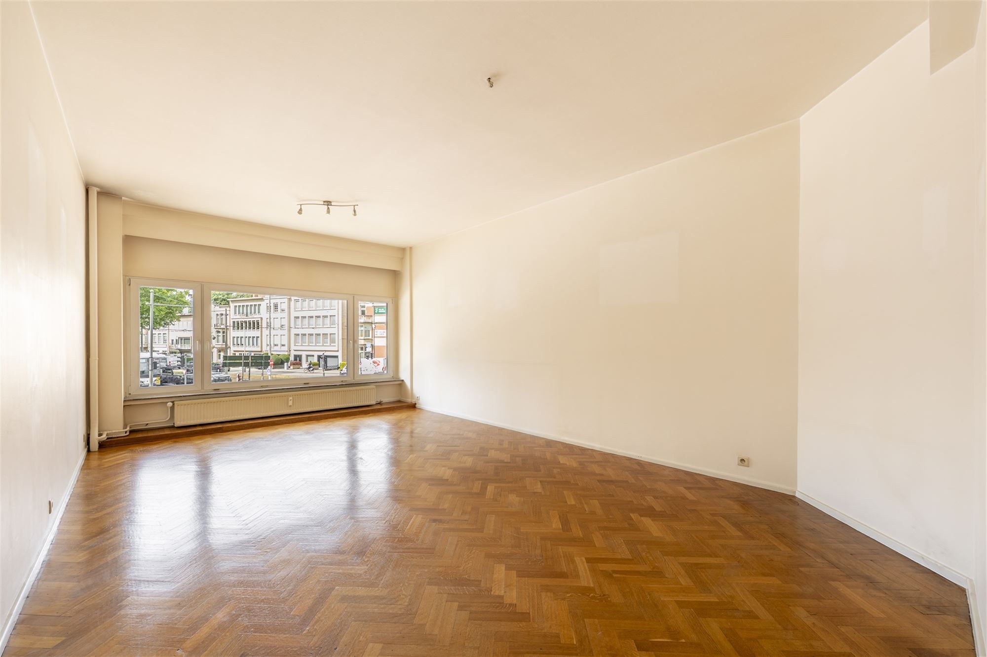 Ruim 2 slk appartement met groot terras foto {{pictureIndex}}