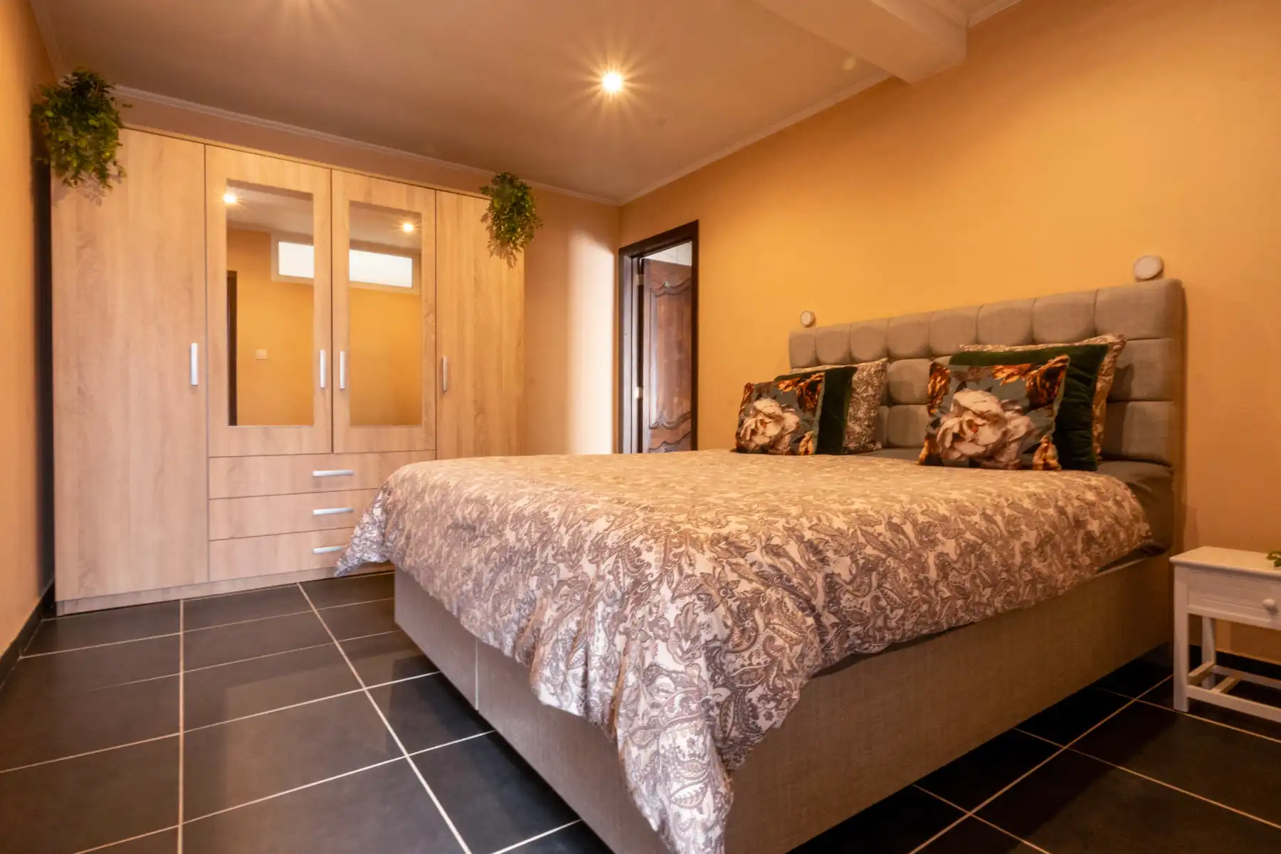 Gezinswoning met extra appartement te Bredene! foto 7