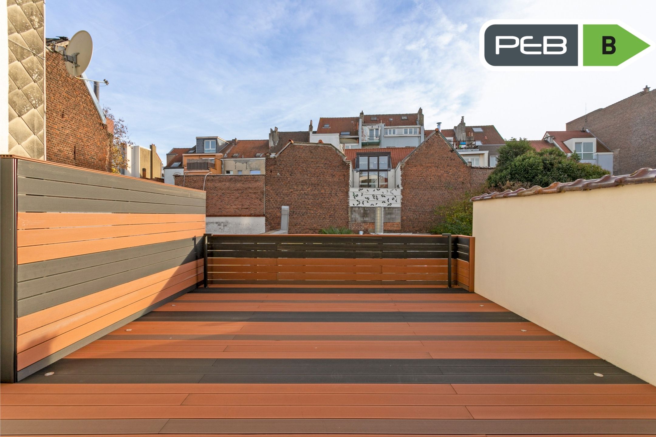 Prachtig high-end renovatieproject - 1 slpk met groot terras foto {{pictureIndex}}