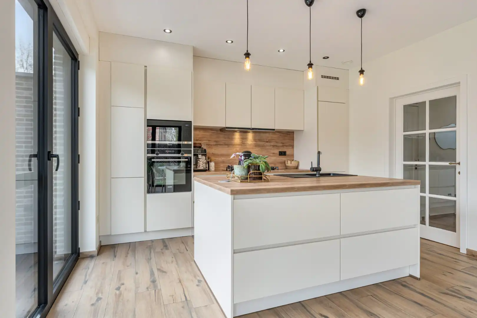 UNIEK VASTGOEDAANBOD! Kwaliteitsvolle pastorijwoning met duurzame technieken en uitzonderlijk wooncomfort foto 12