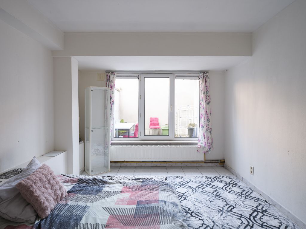 Omgeving Sint-Elisabethbegijnhof - Op te frissen éénslaapkamerappartement met aangename buitenruimte. foto 7