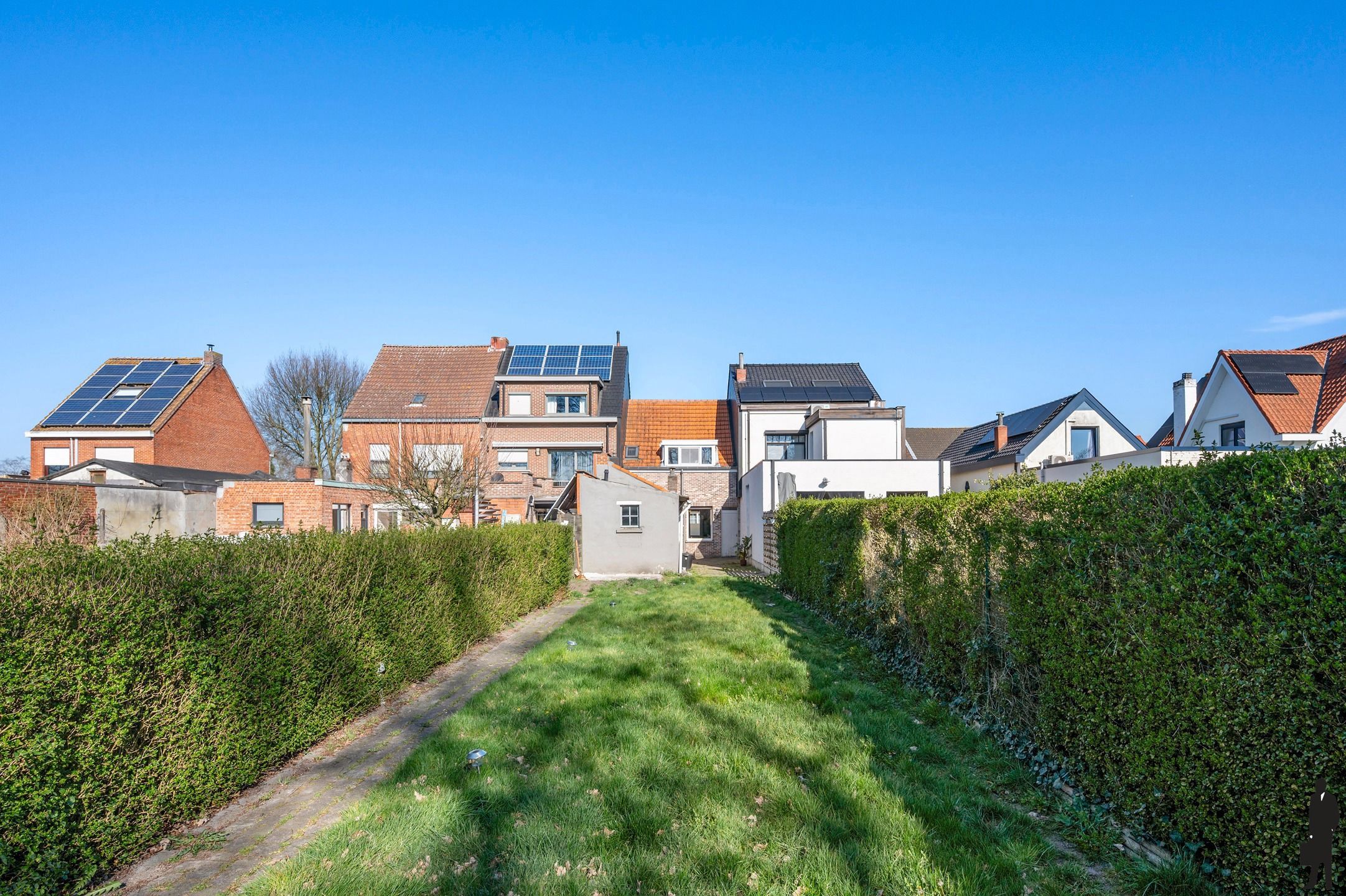 Instapklare gezinswoning in doodlopende straat te Kapellen! foto 18