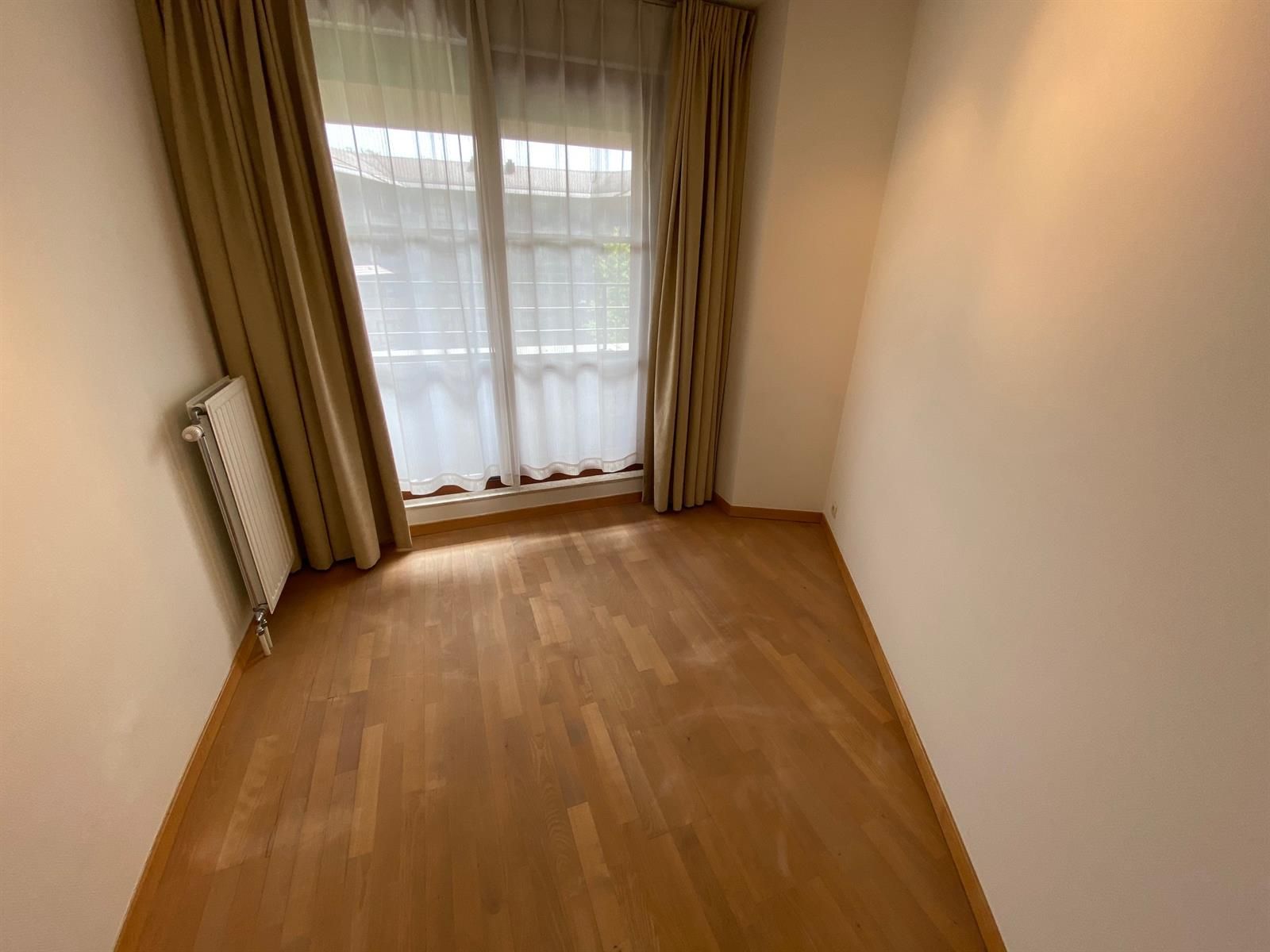 Ongemeubeld 3 slaapkamer (Valduchesse) foto 12
