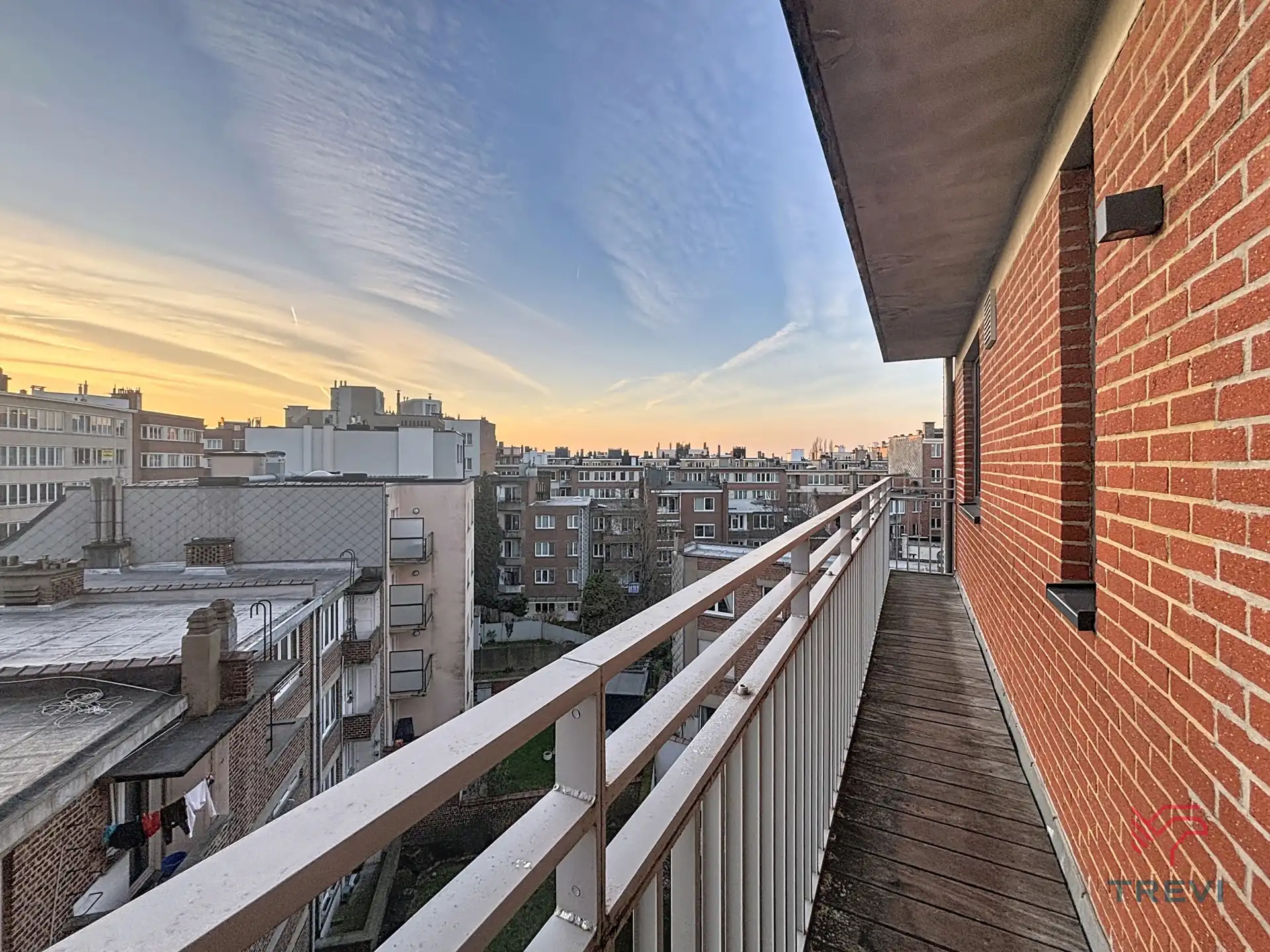 Mooi appartement met 2 slaapkamers in de buurt van Plasky foto {{pictureIndex}}