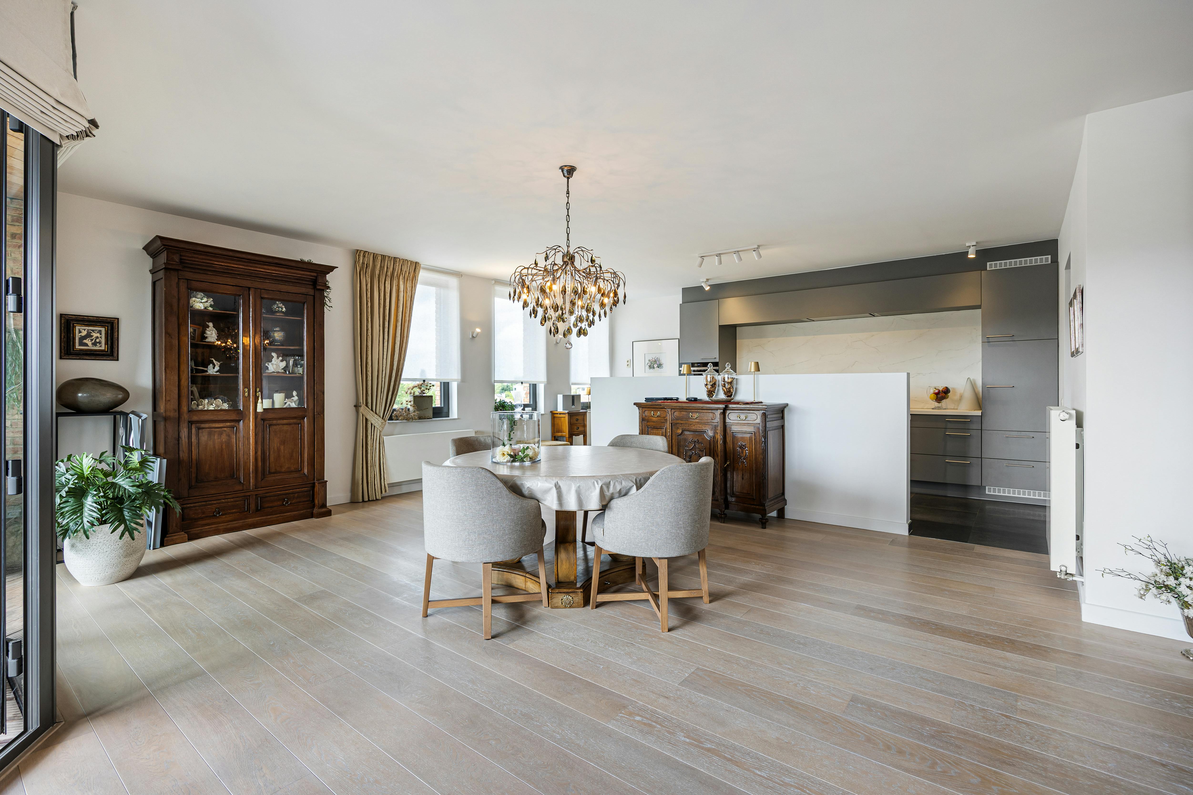 Exclusief hoekappartement aan het water met ruim zonneterras foto 5
