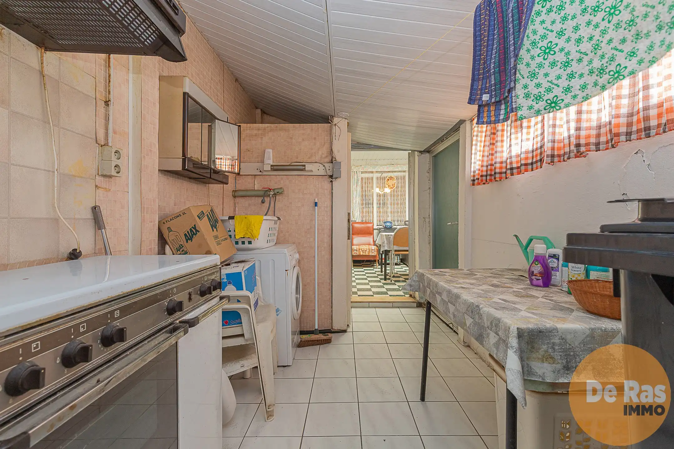 AALST - Te renoveren woning met 2 slpk en koer op topligging foto 9