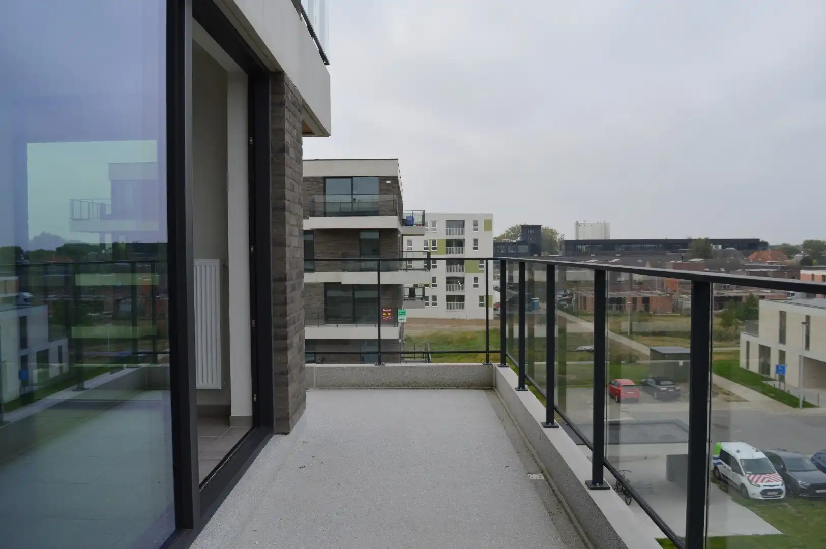 Prachtig appartement aan Kanaal Bossuit-Kortrijk te Harelbeke  foto 9
