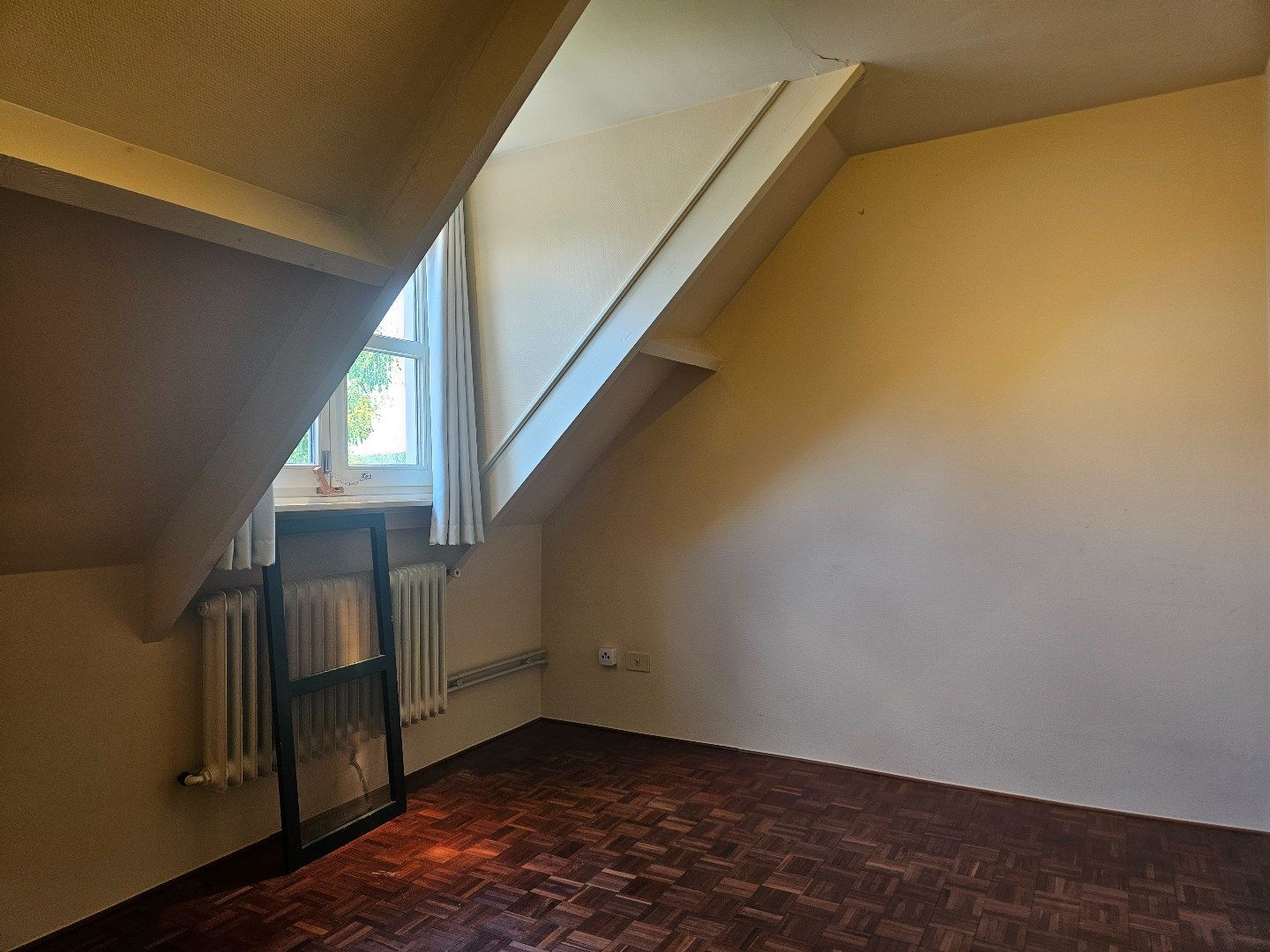 Ruime gezinswoning met 5 slaapkamers in Mol met zicht op groen! foto 15