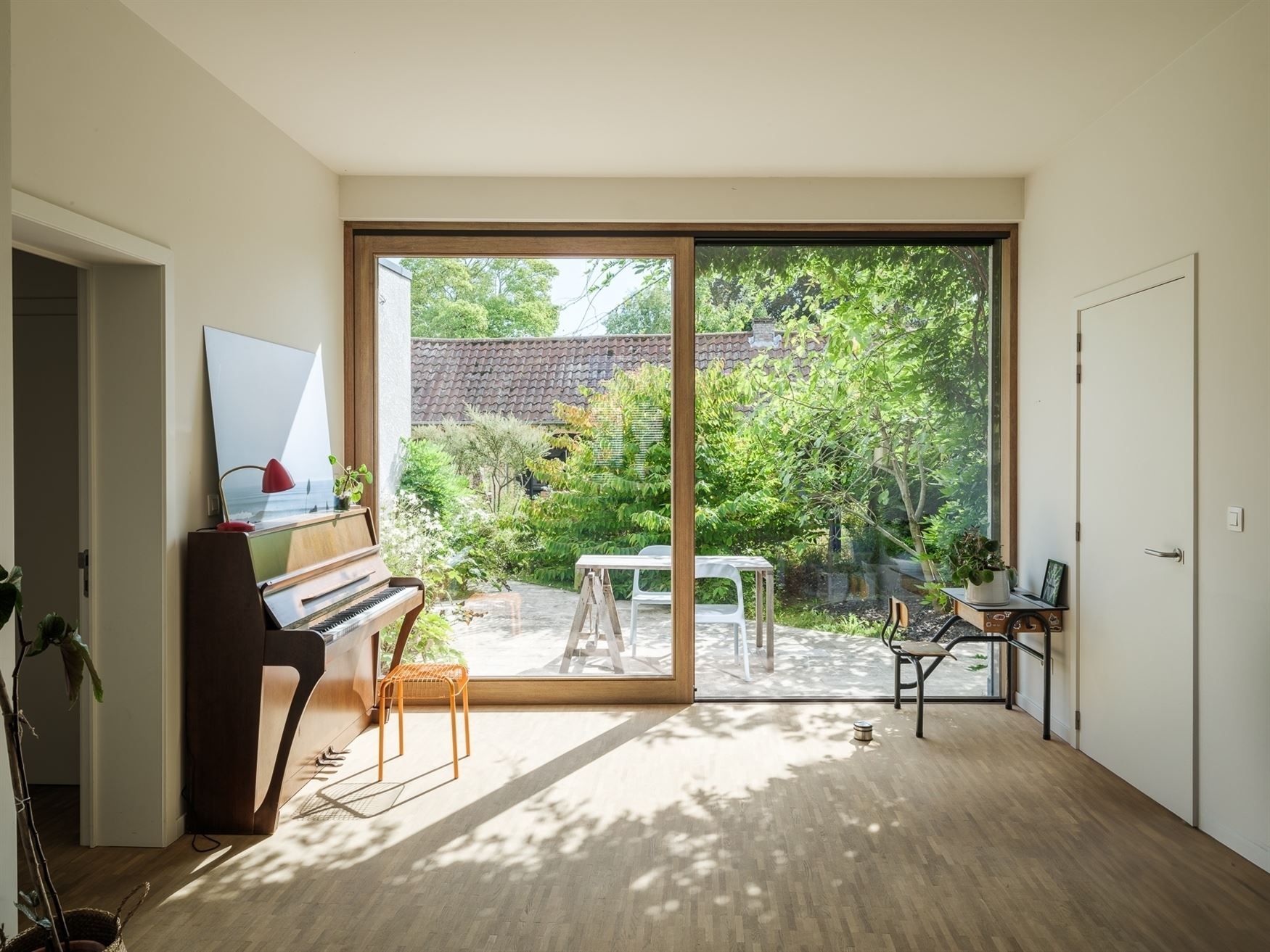 Unieke karaktervolle woning met moderne afwerking in Bottelare. foto 13