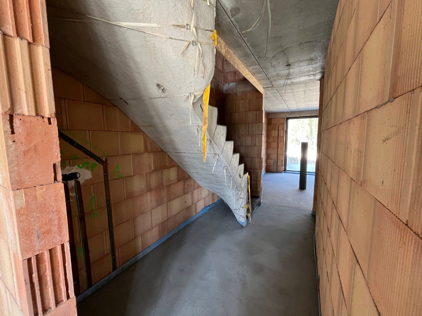Landelijke nieuwbouwwoning in hartje Dikkelvenne foto 8