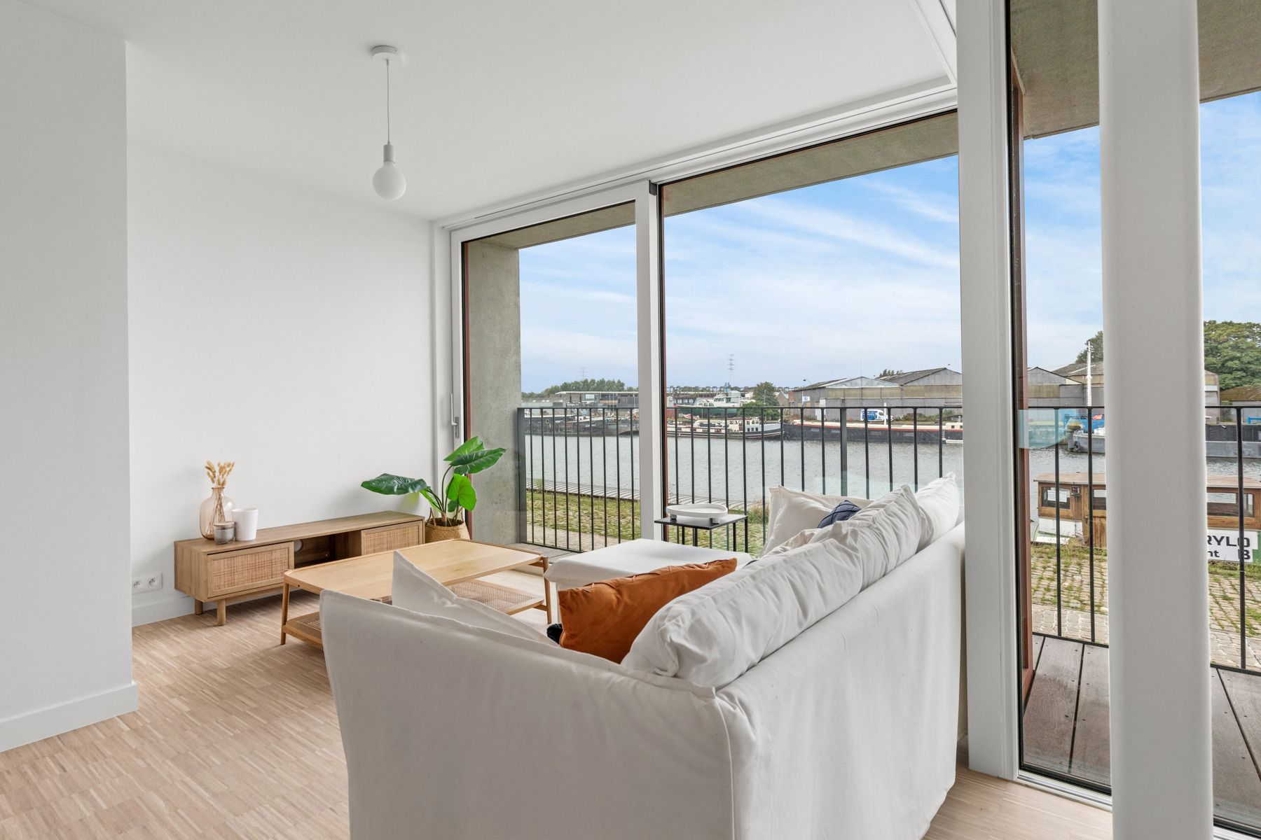 Instapklare appartementen te koop aan het water foto 8