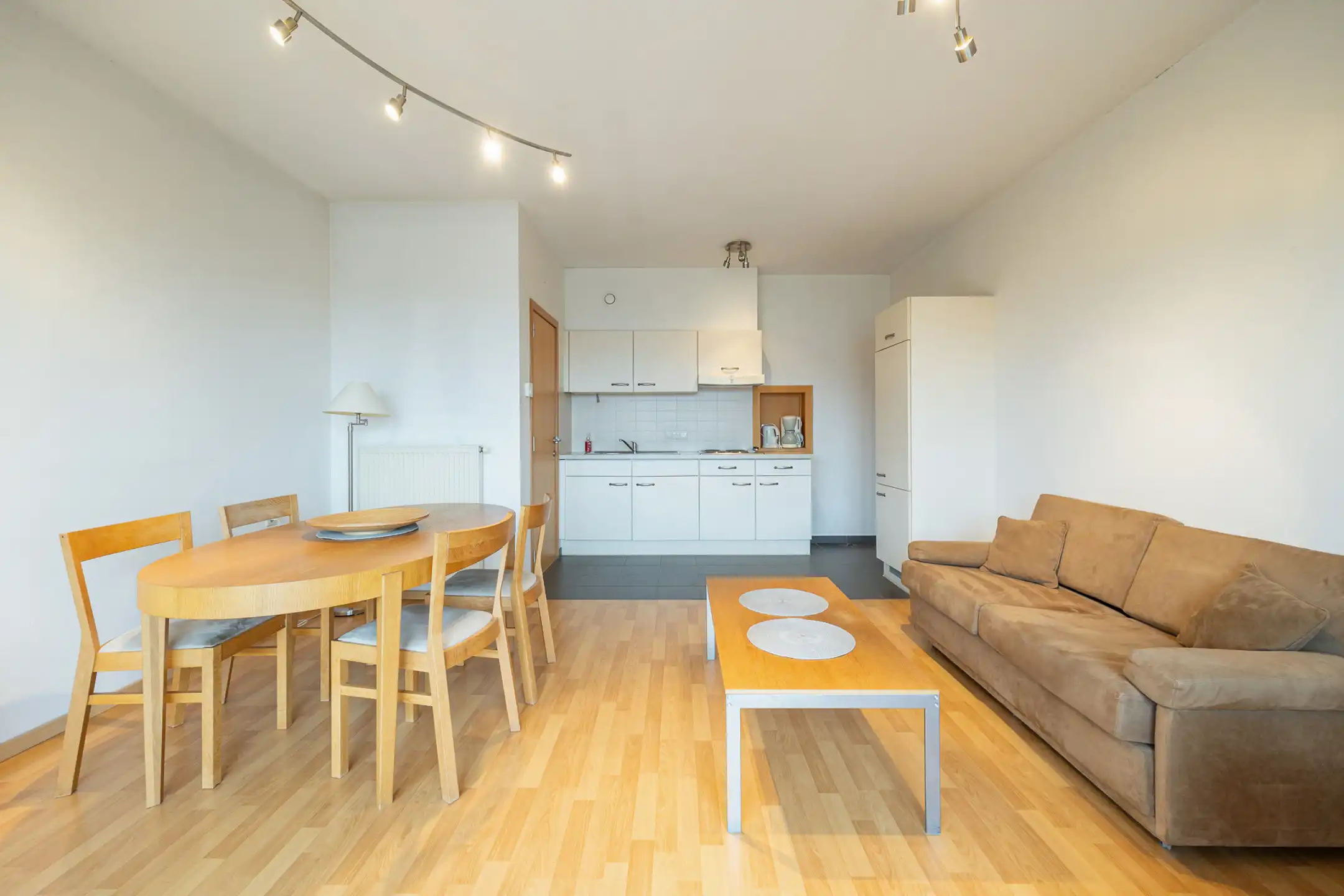 BEVEREN - Erkende assistentiewoning in hartje Beveren  foto 3