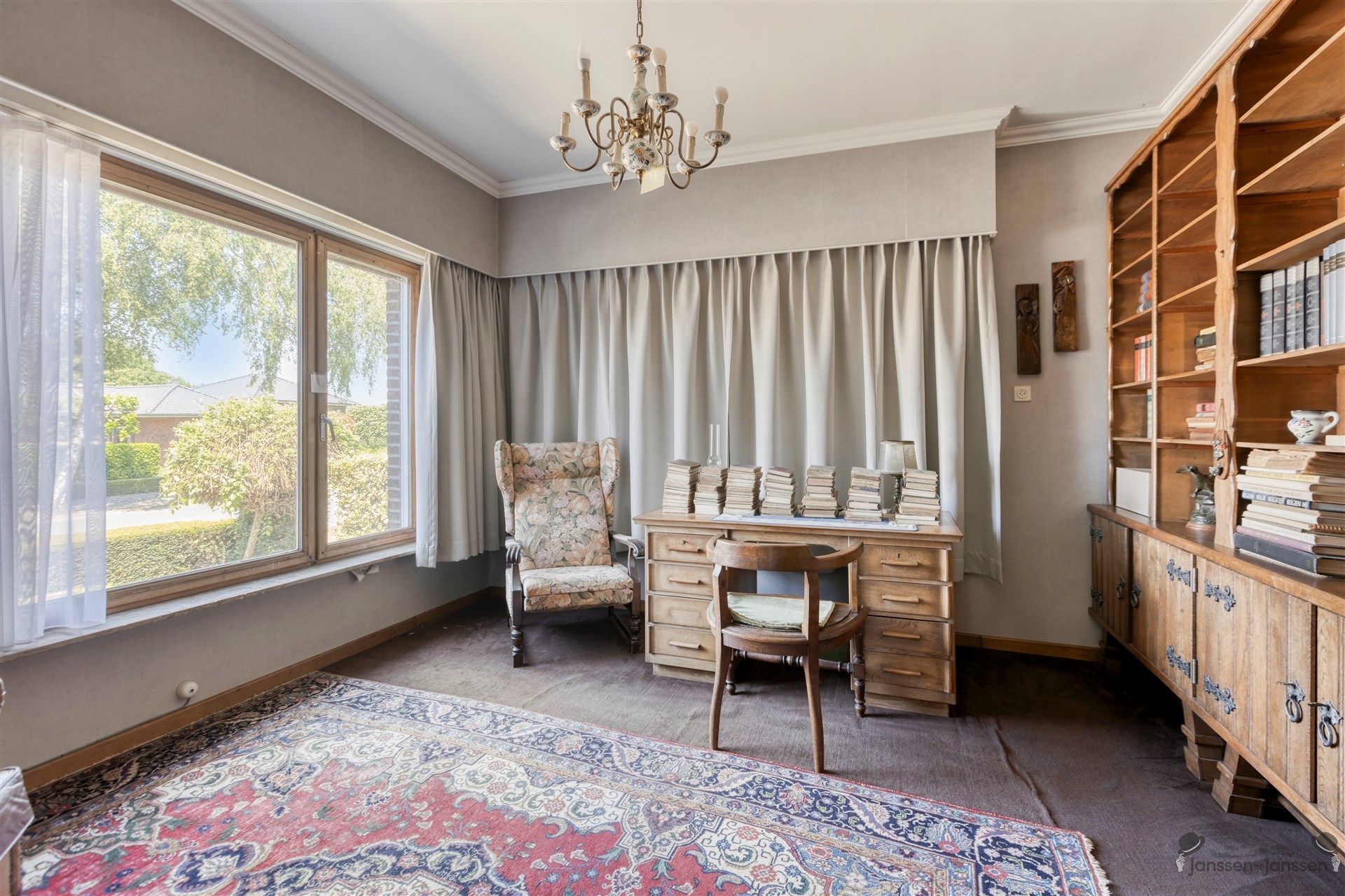 Karaktervolle gezinswoning met 5 slaapkamers en eindeloos potentieel te Leopoldsburg foto 12