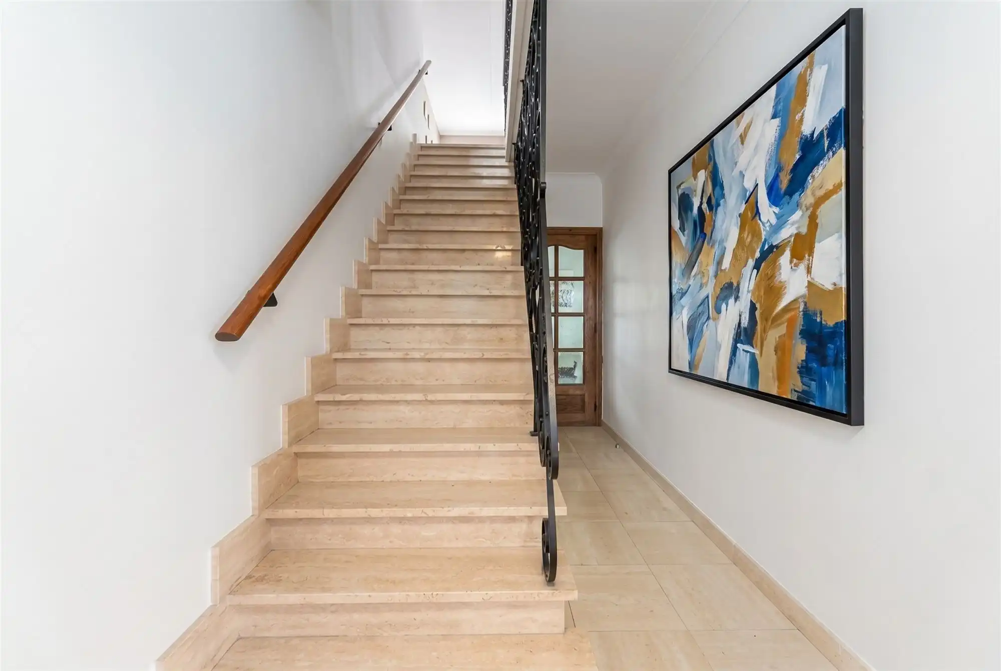 Ruime villa met 5+1 slaapkamers en kelder van 140m² foto 4