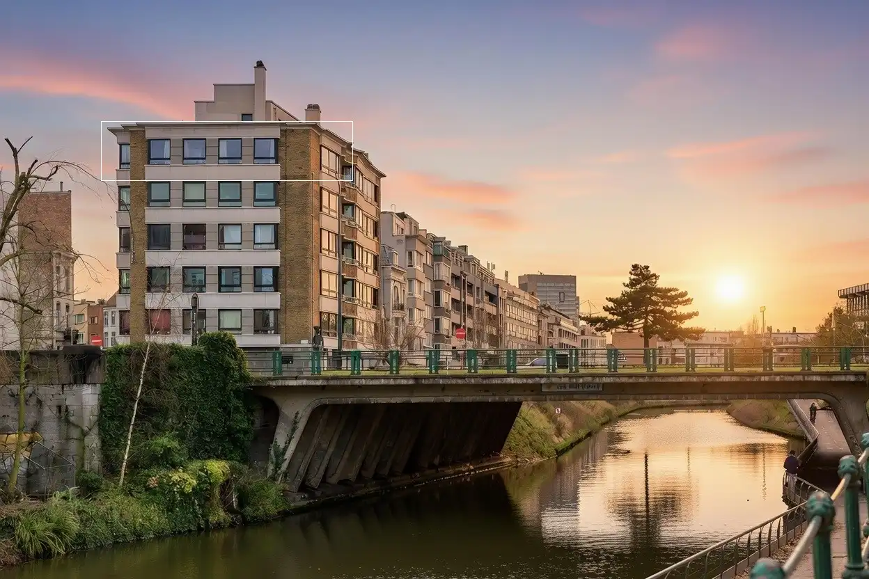 Hoogwaardig gerenoveerd en bijzonder elegant appartement met terras langs de Leie en panoramisch zicht over de stad Gent foto {{pictureIndex}}