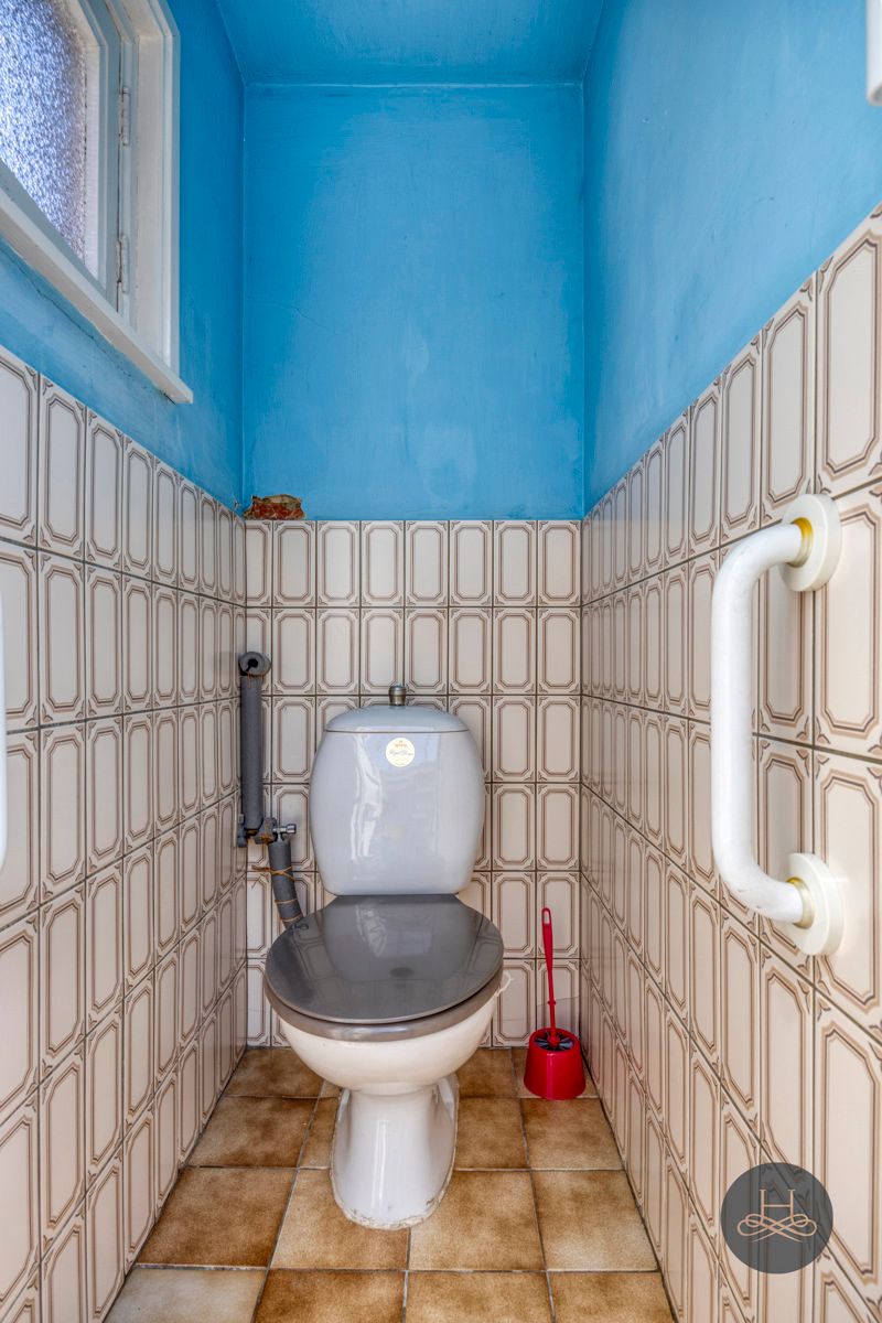 Te renoveren woning in rustige omgeving foto 23