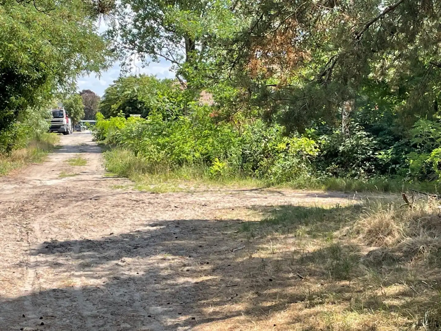 Twee halfopen bebouwingen samen te koop  met uitzicht op natuur en water foto 15