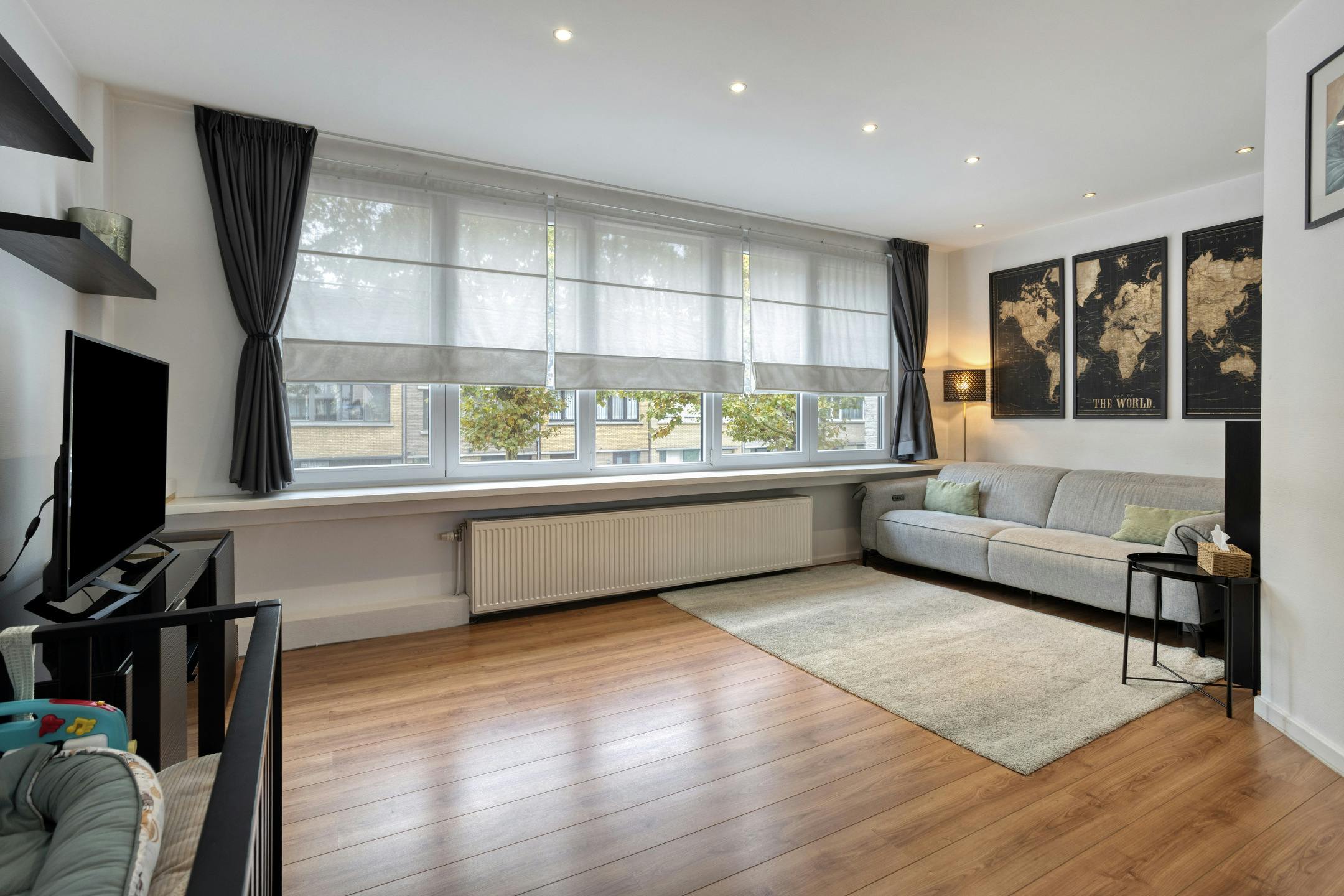 Instapklaar huis te koop in de "Vogeltjeswijk" te Merksem foto 15