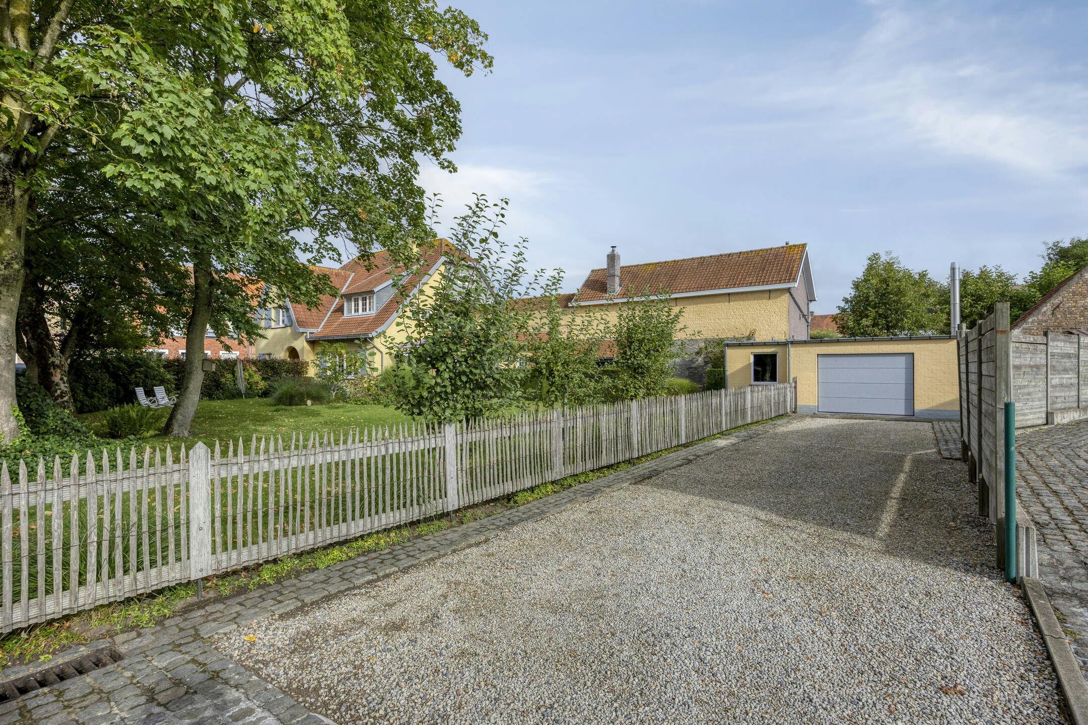 Klassevol huis met twee percelen (1.000m²) te Sint-Kruis (Brugge) foto 3