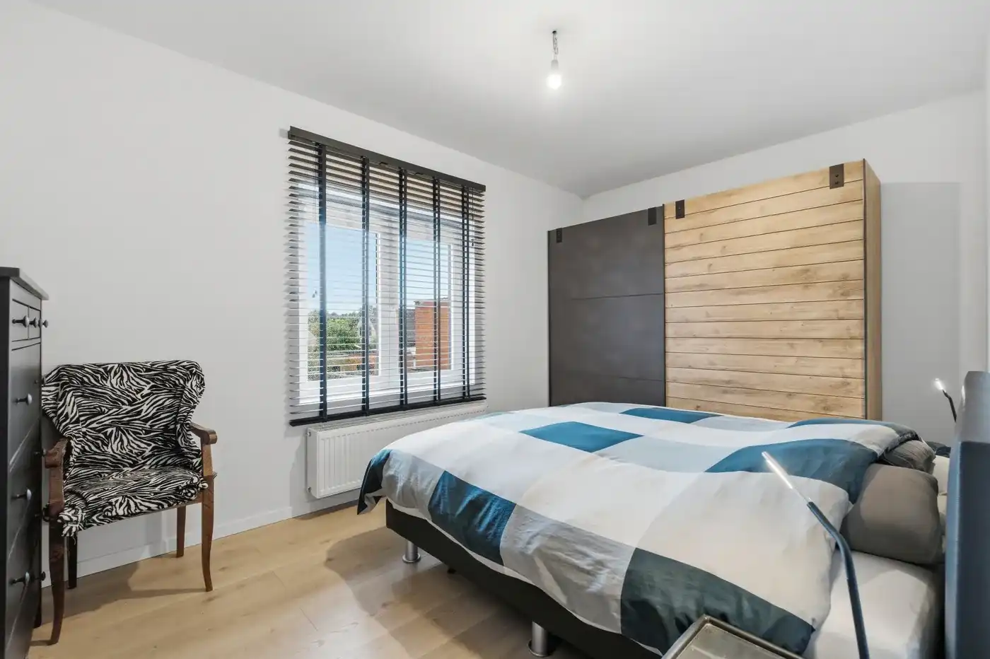 GERENOVEERDE WONING MET 3 SLAAPKAMERS EN GARAGE foto 8