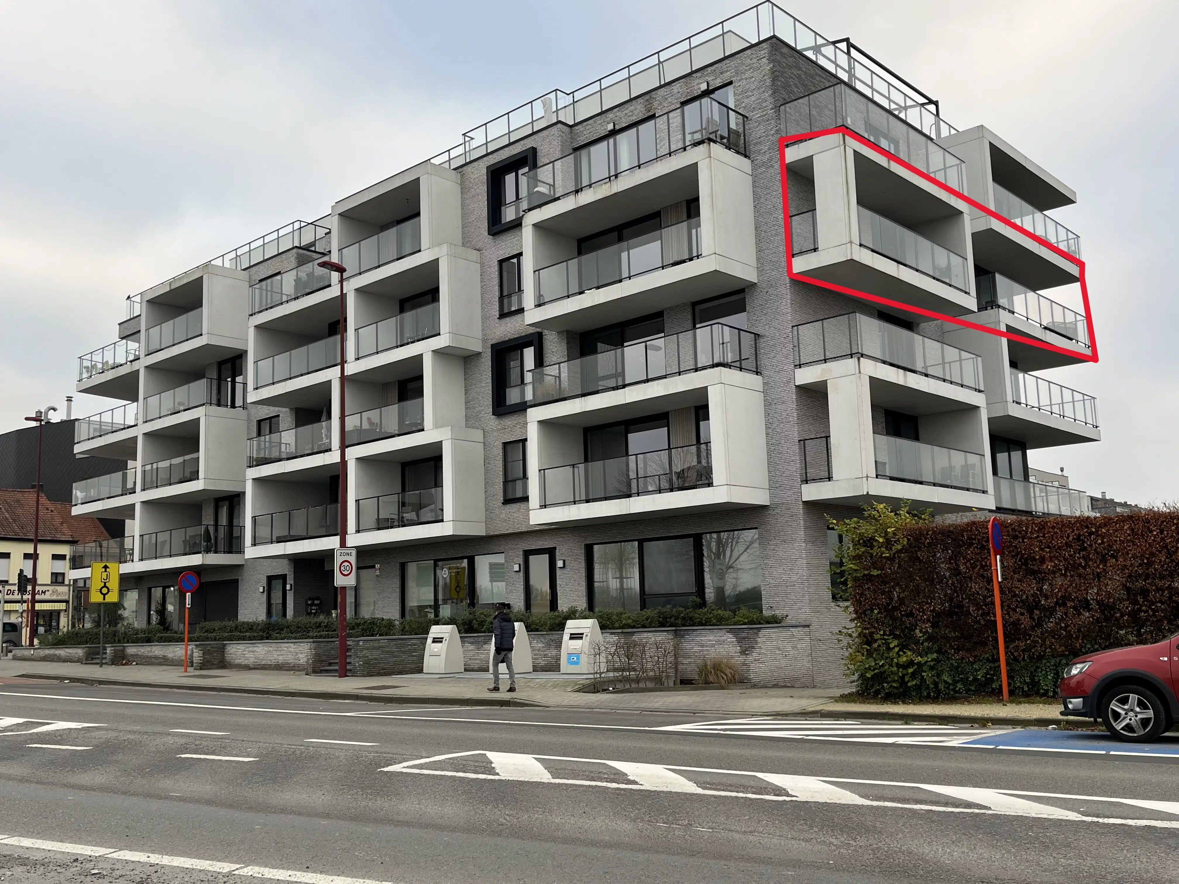 Instapklaar, lichtrijk appartement met zonneterrassen foto {{pictureIndex}}