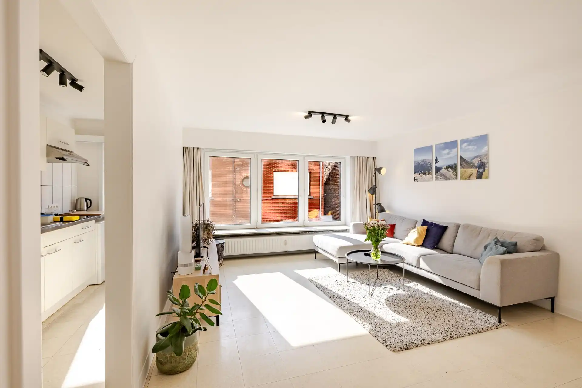 Perfect instapklaar en recent gerenoveerd appartement met garage op toplocatie in Liedekerke foto 4