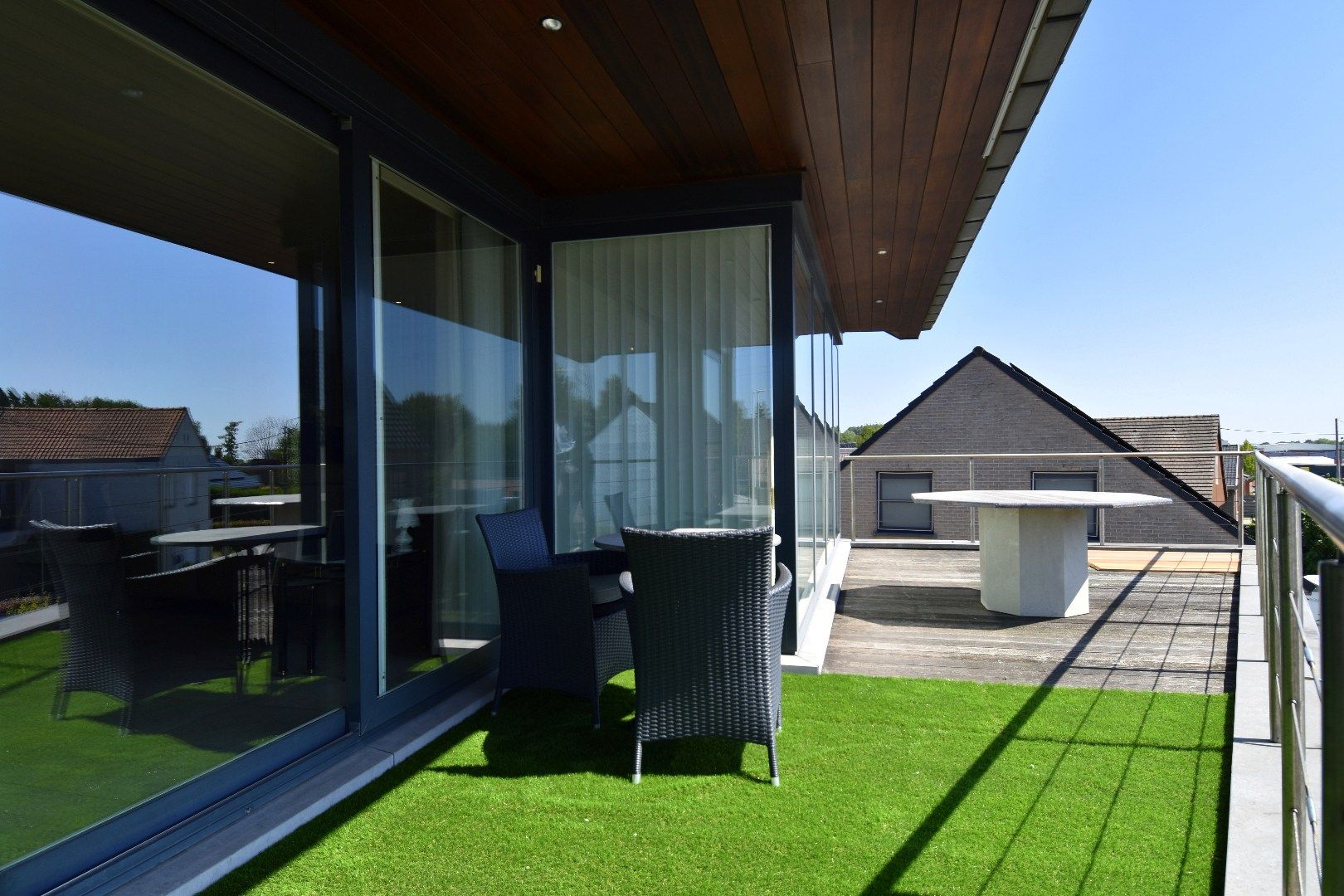 Instapklare villa met 5 slaapkamers én grote handelsruimte te koop in Gullegem foto 22