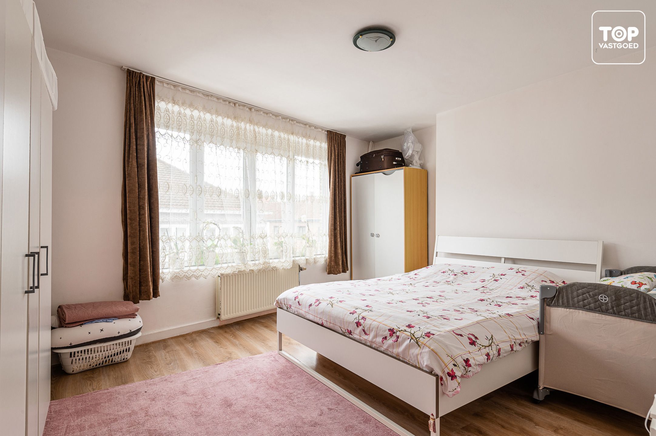 DISCREET Centraal gelegen (opbrengst) eigendom met verhuurd handelsgelijkvloers en 2-slaapkamer woonst foto 23