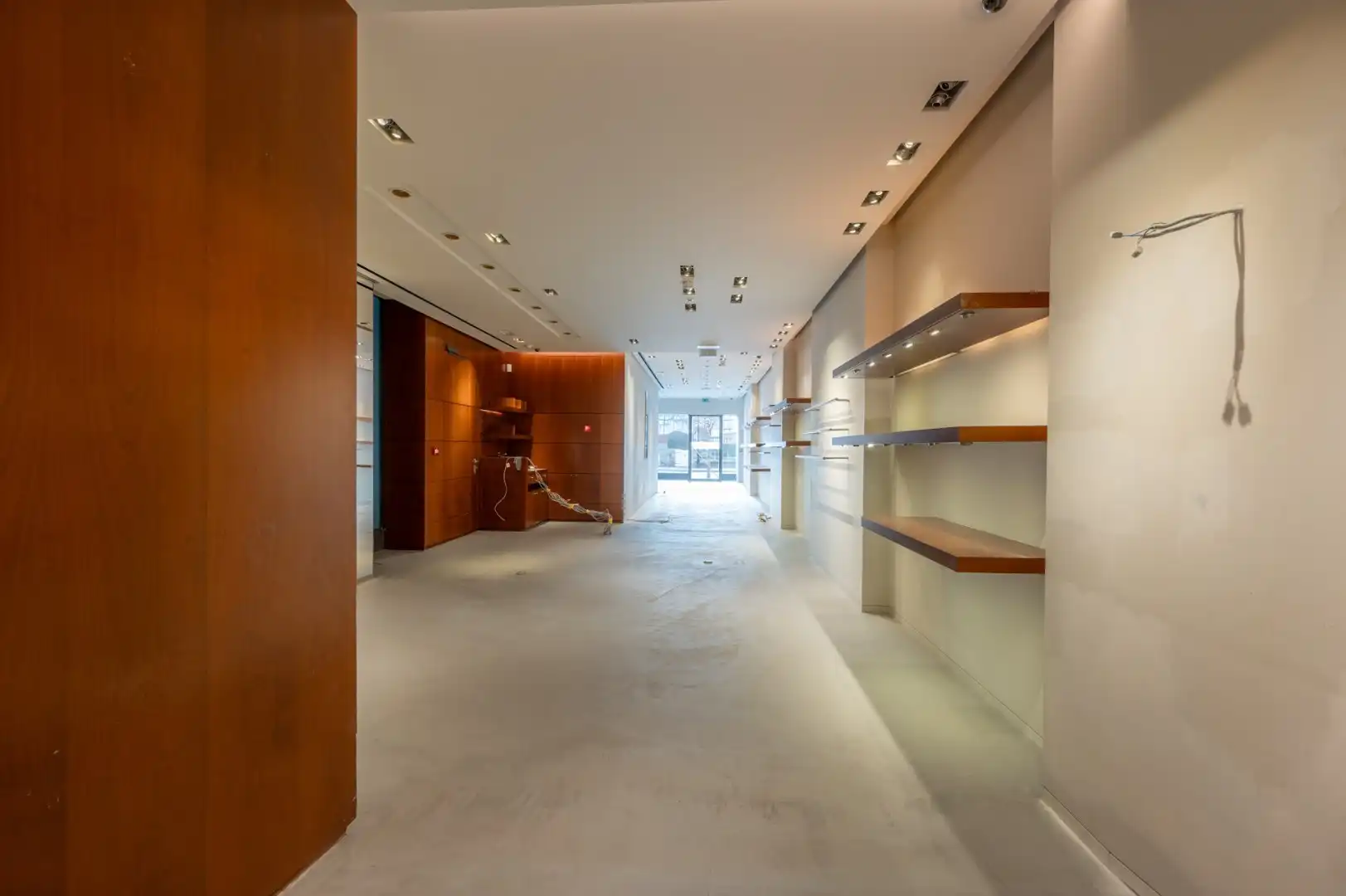 Exclusief handelspand op absolute toplocatie op de Kustlaan foto 6