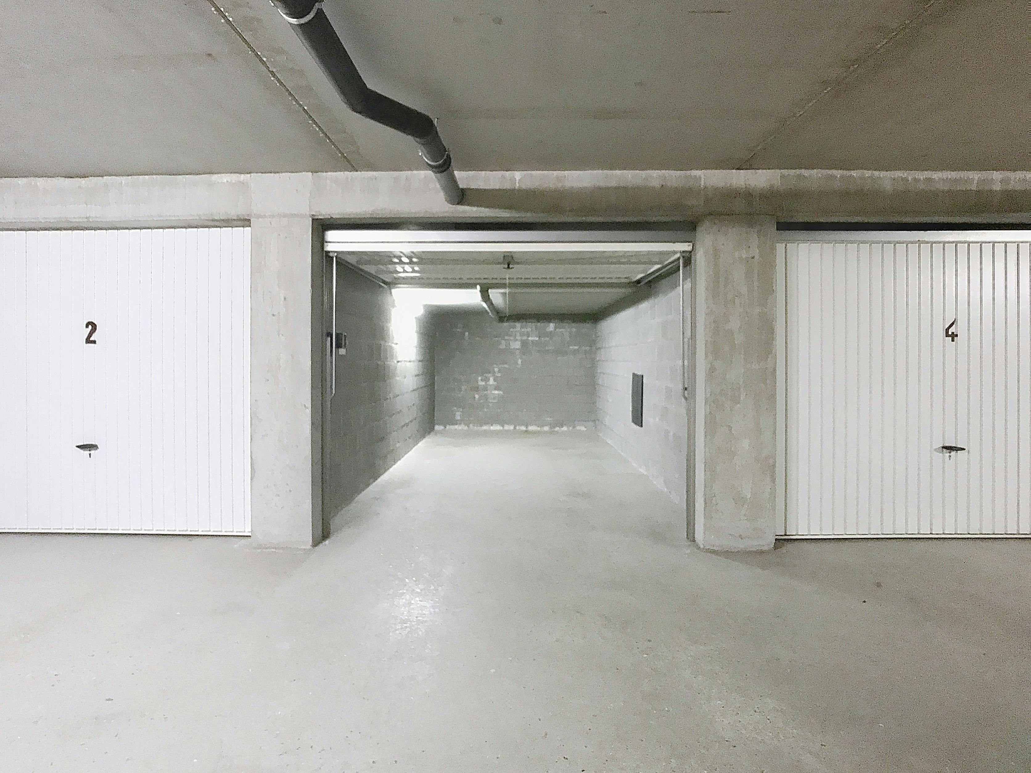 Goedgelegen garagebox te koop te Duinenweg in Middelkerke! foto 7