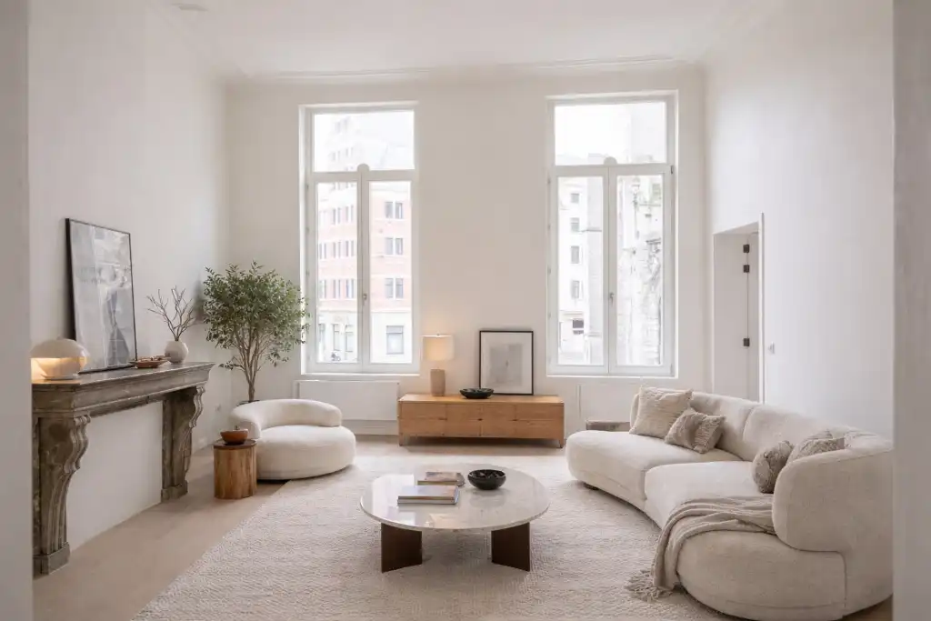 Luxueus appartement met groot volume en terras op toplocatie aan de Sint-Michielskerk foto {{pictureIndex}}