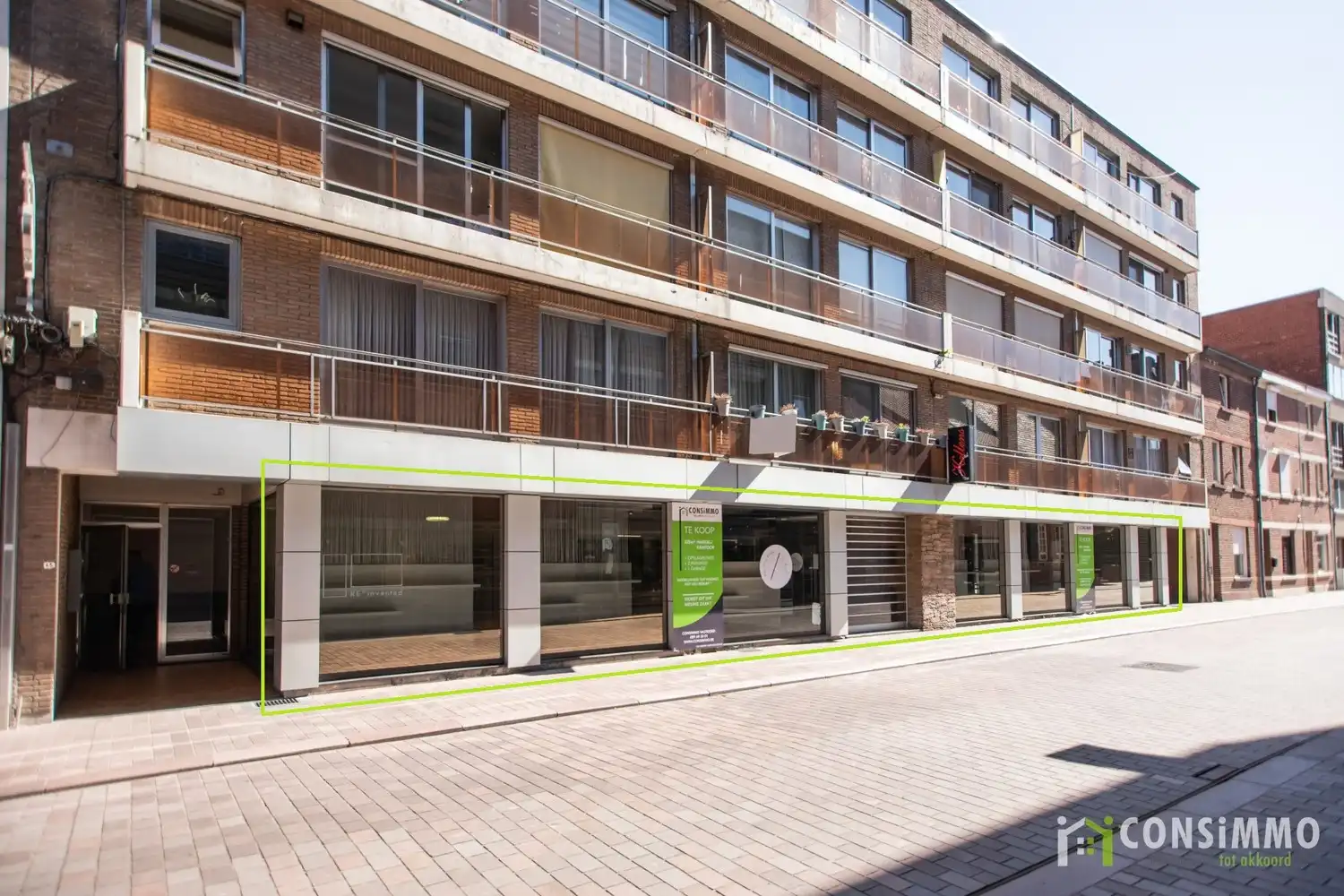 Handelspand/kantoorruimte van 325m² in Genk-Centrum! foto 2