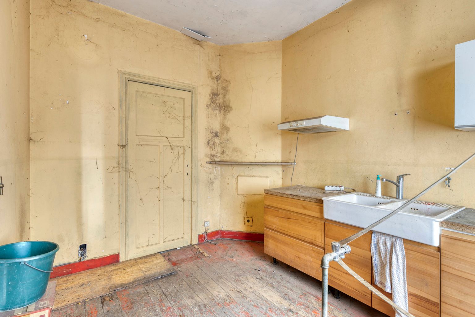 immoDAVID stelt voor: totaal te renoveren woning met tuin foto 7