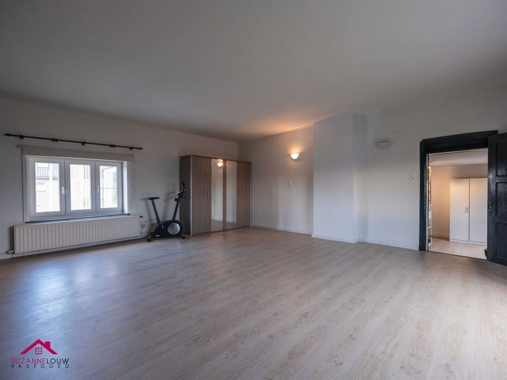 Zeer ruime, vrijstaande gezinswoning foto 32