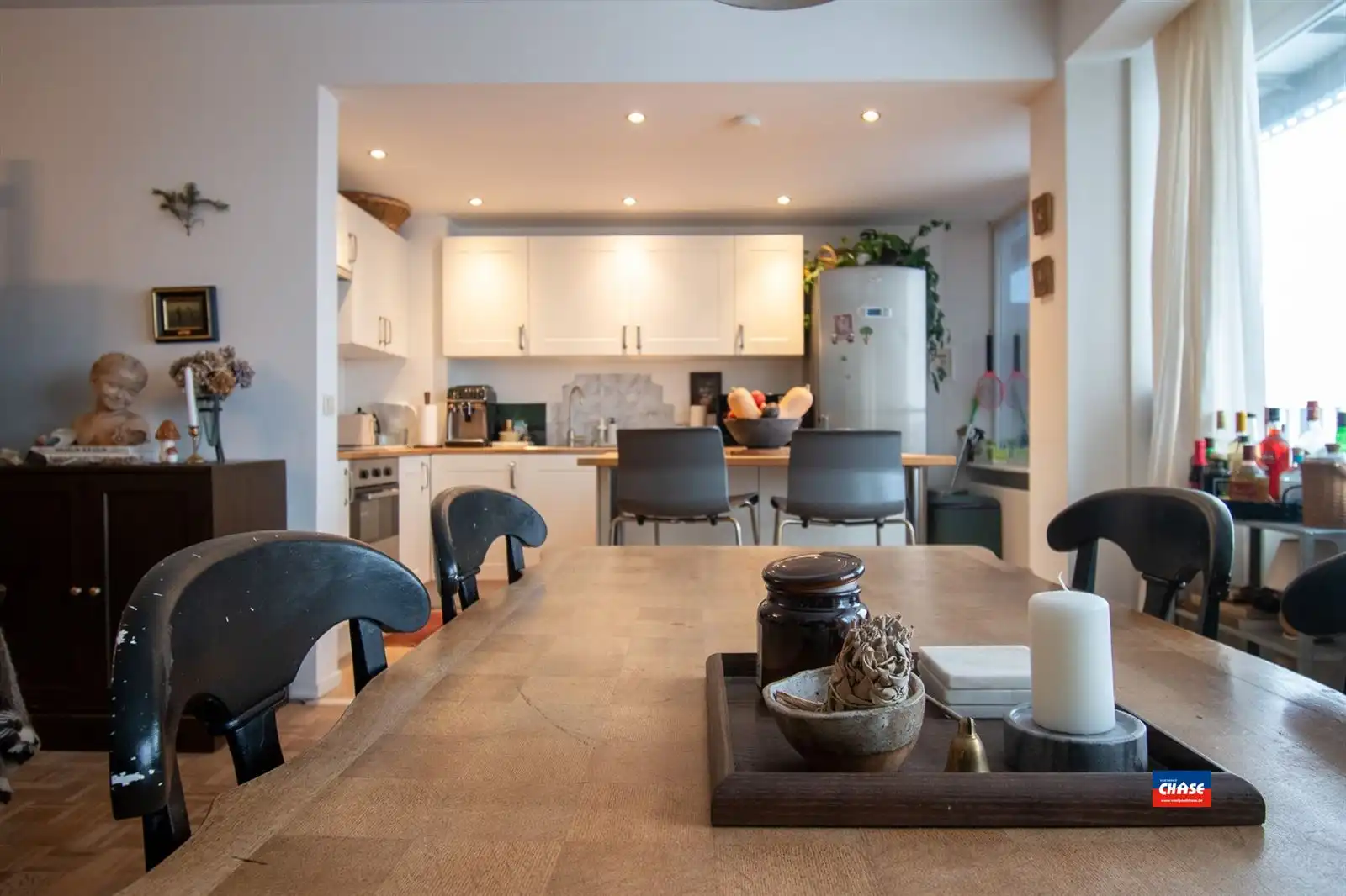 !!! VERKOCHT !!! Appartement met 2 slaapkamers, terras en P foto 6