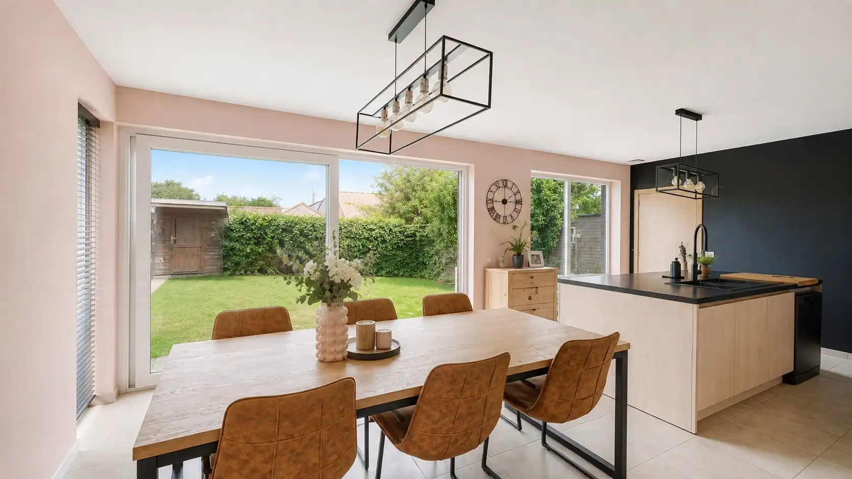 Halfopen woning met grote tuin en garage te Moerkerke-Damme foto 4