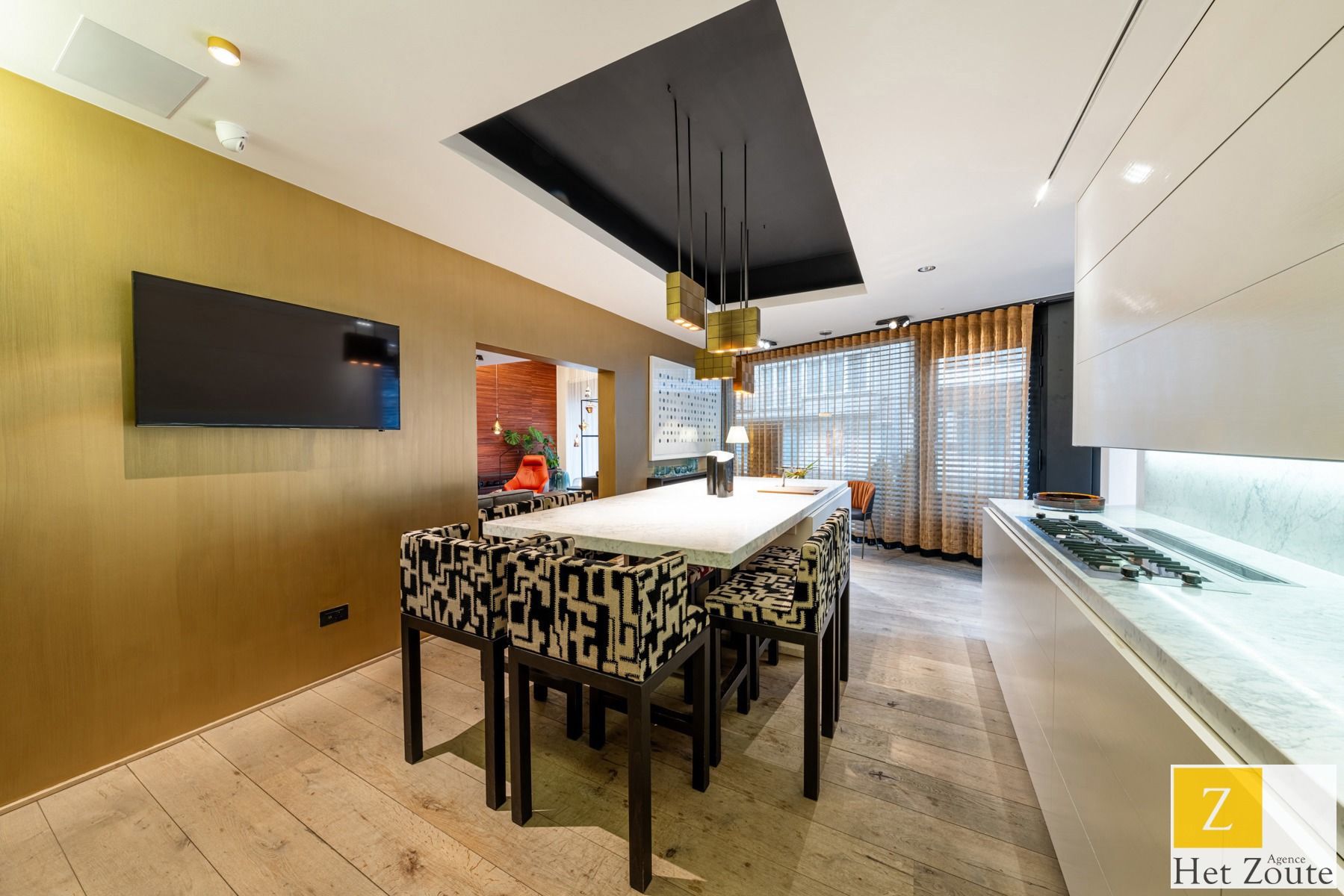 Volumineus en lichtrijk appartement in het hart van Knokke foto 11