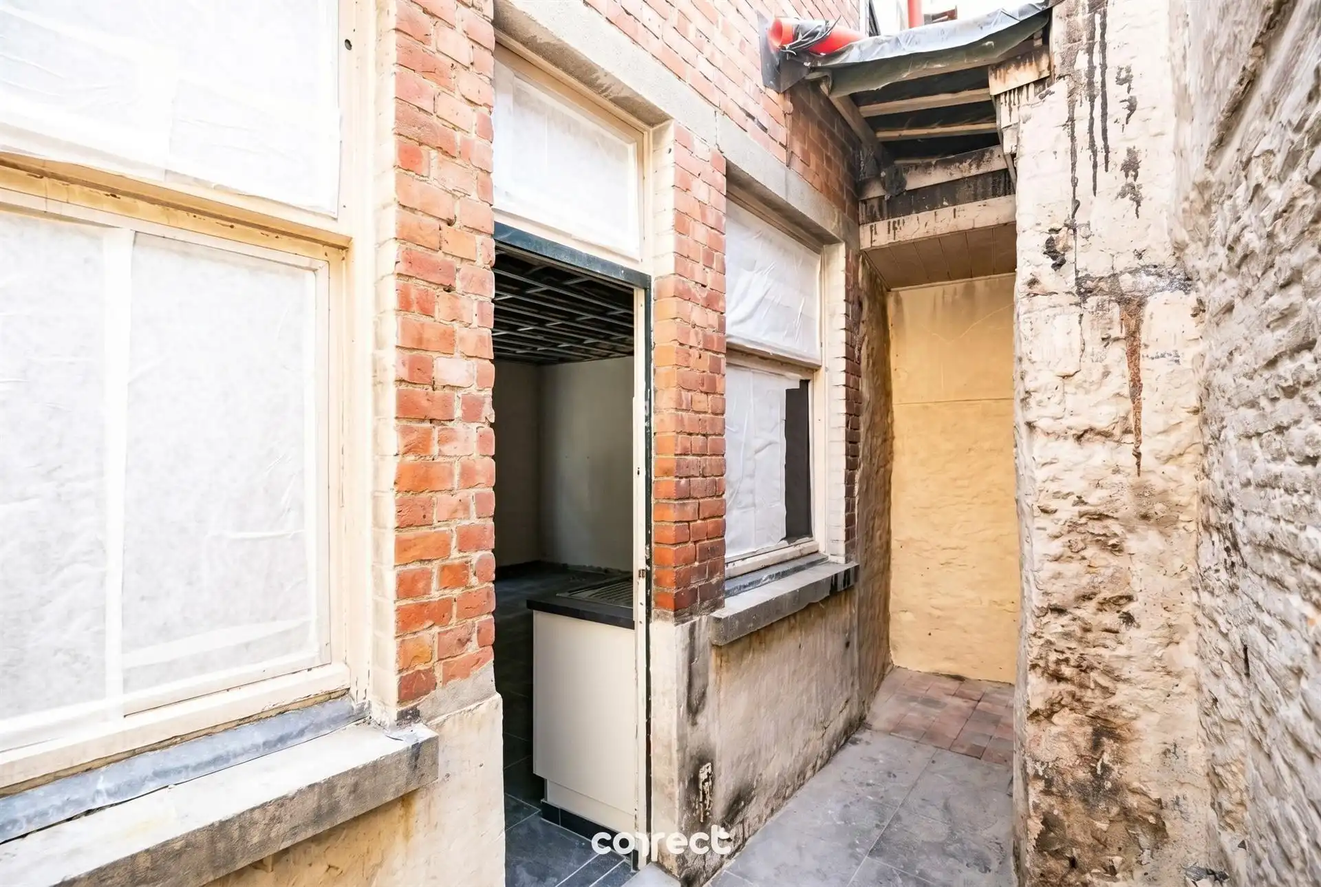 Te renoveren stadswoning op uitstekende ligging. foto 10