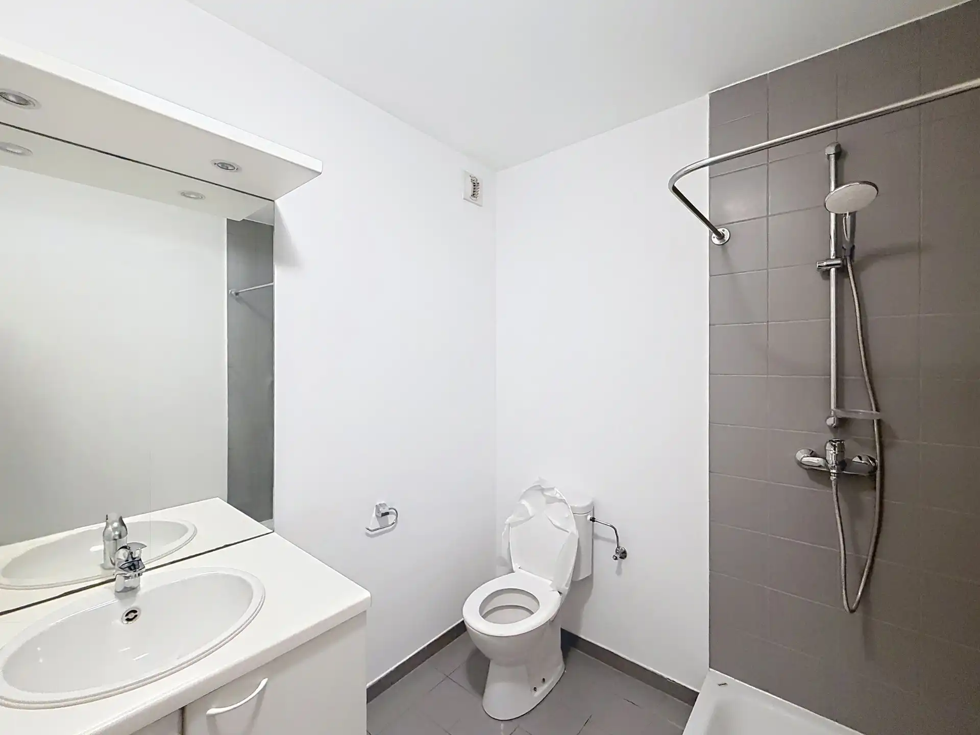Gerenoveerde duplex met 2 slaapkamers foto 11