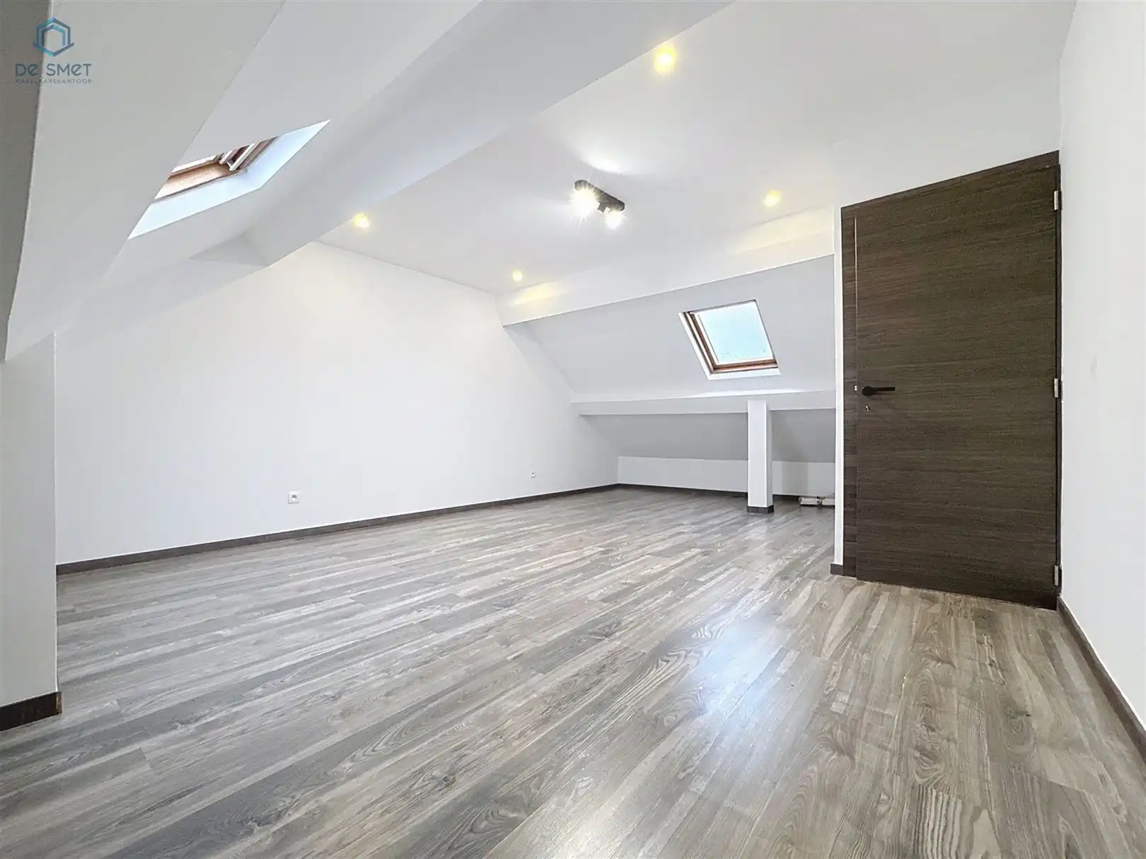 Instapklare, volledig gerenoveerde woning foto 11